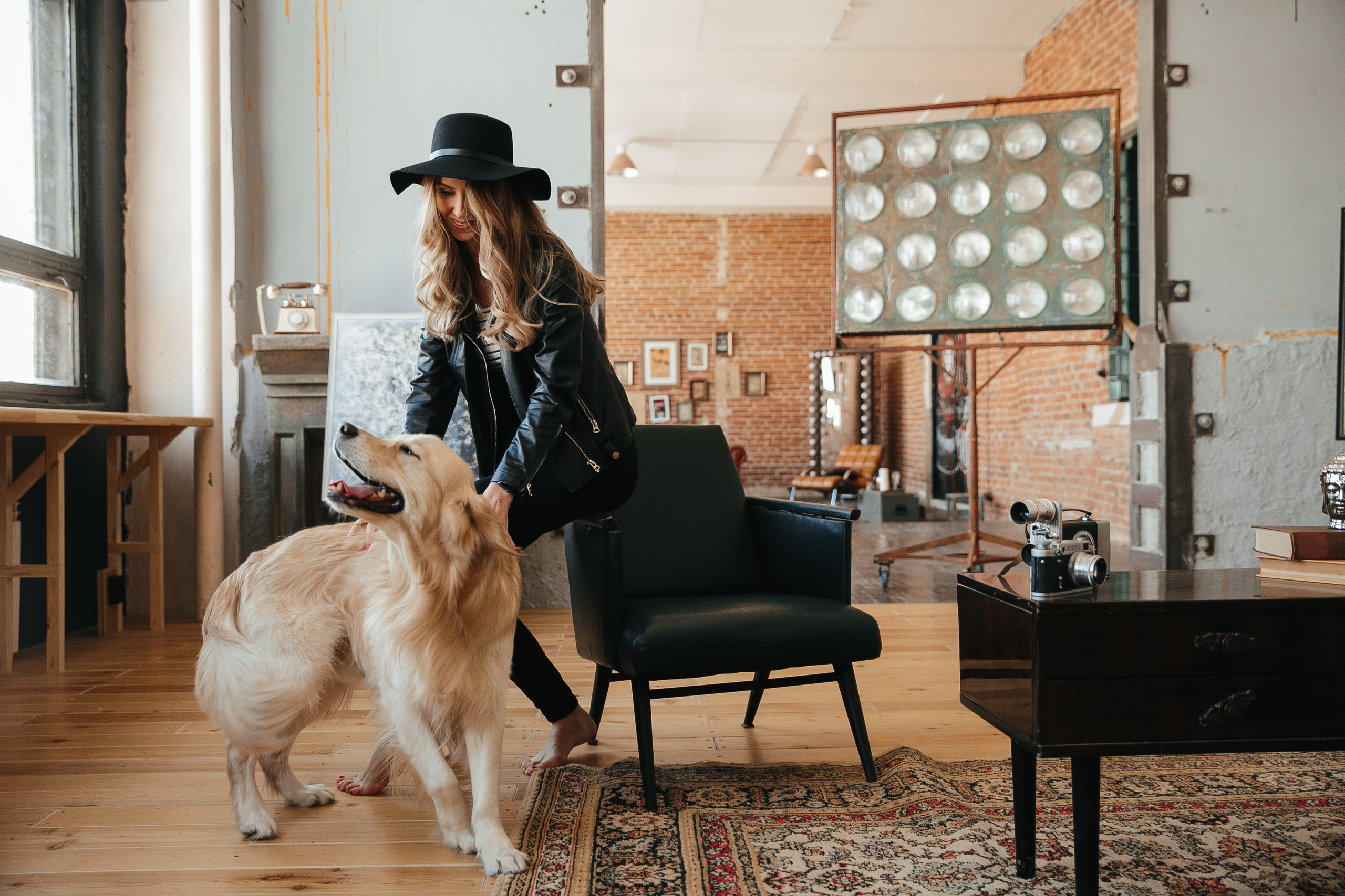 Love story с собакой в студии. Саша Потапкин Фотограф. Сочи, Екатеринбург, Москва