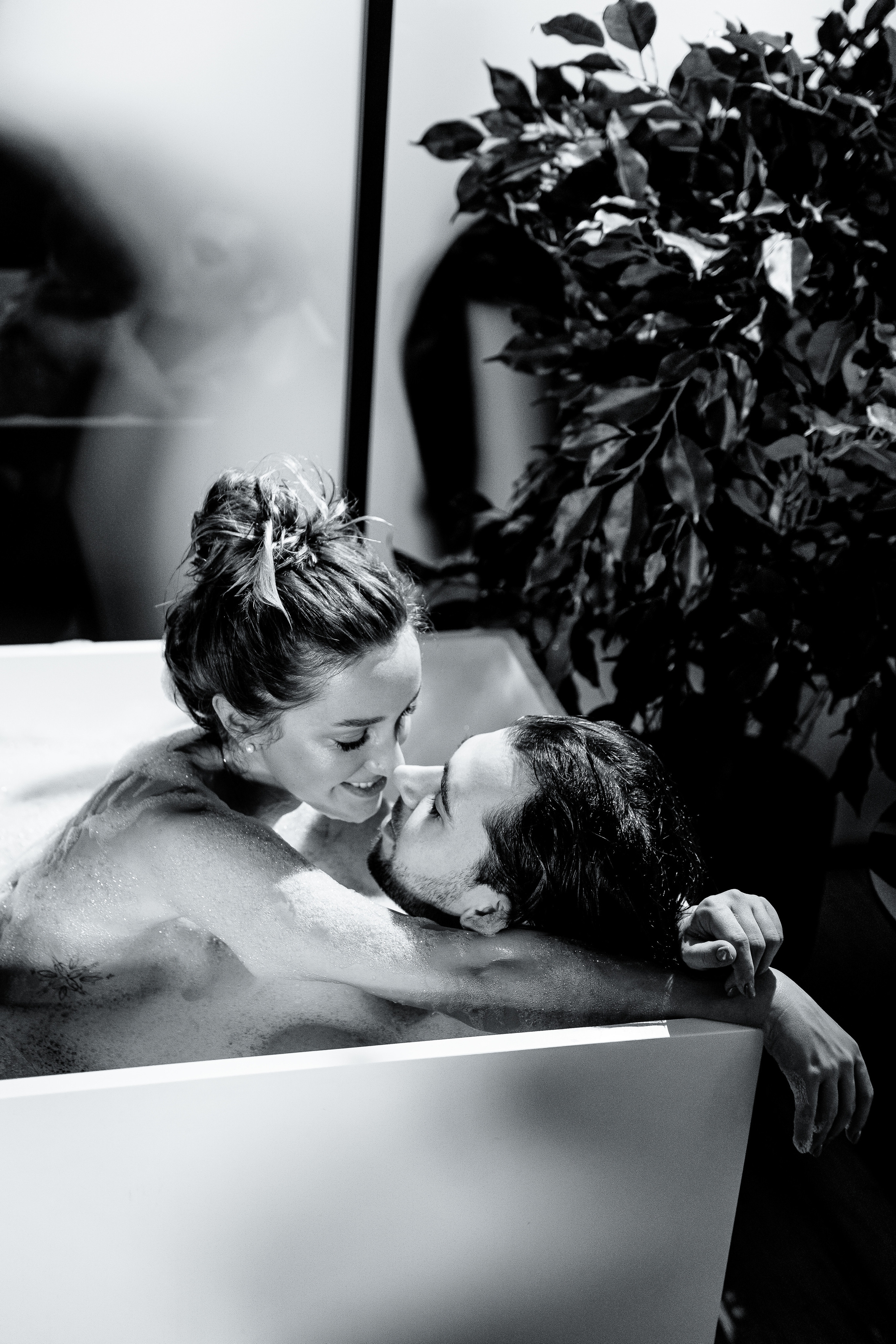 Фотосъемка love story в апартаментах Москва Сити. Саша Потапкин Фотограф. Сочи, Екатеринбург, Москва