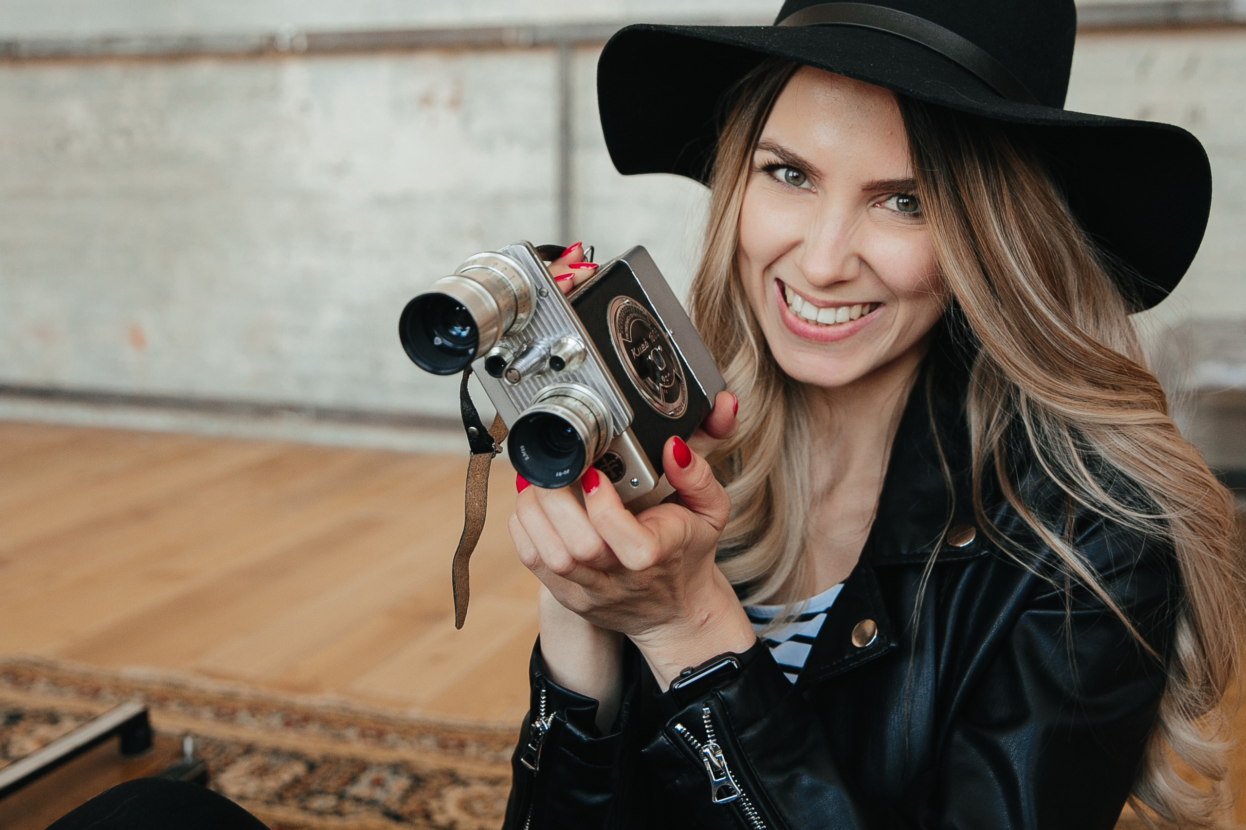 Love story с собакой в студии. Саша Потапкин Фотограф. Сочи, Екатеринбург, Москва