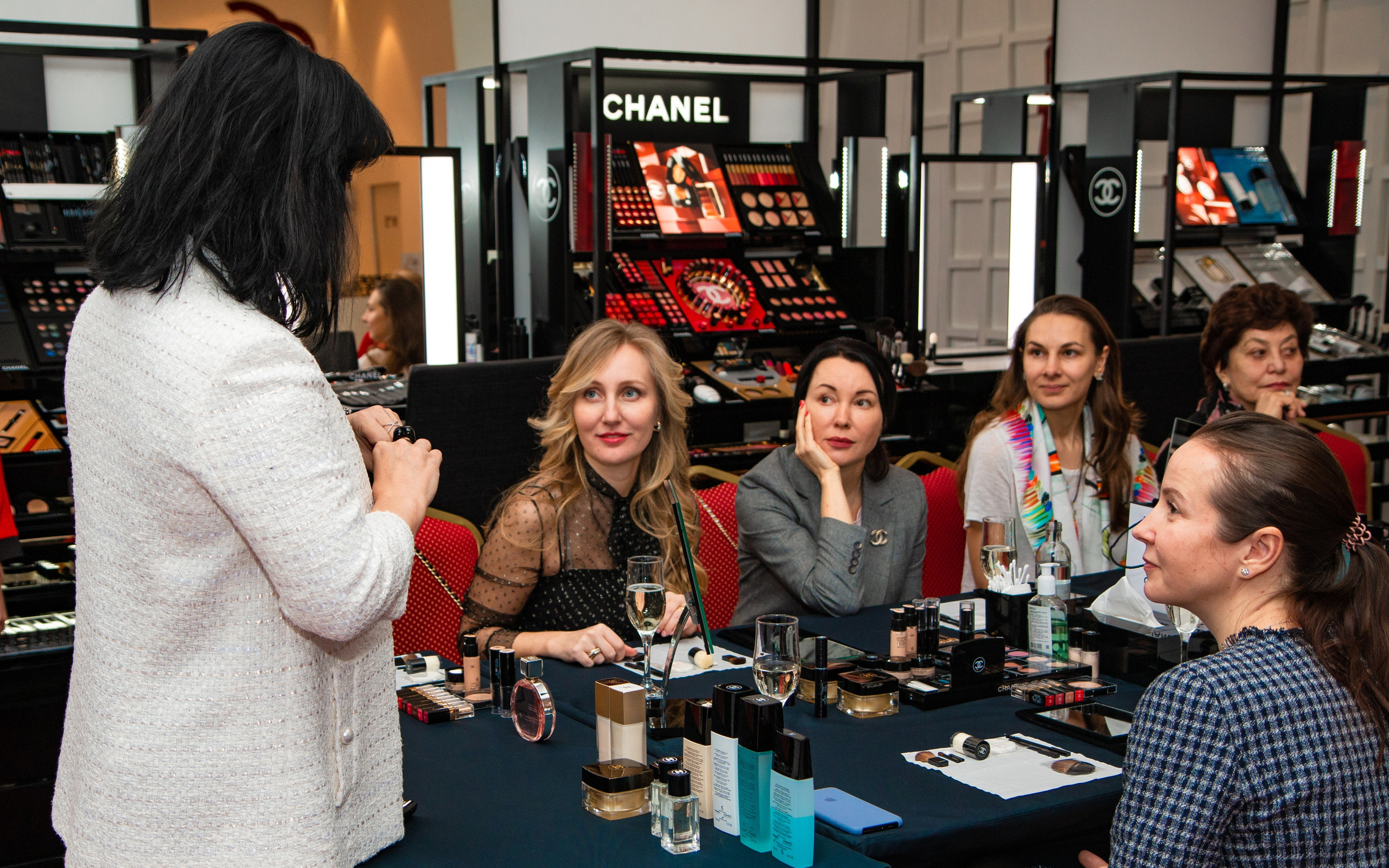 Chanel Екатеринбург. Предметный и репортажный фотограф Алексей Кротов