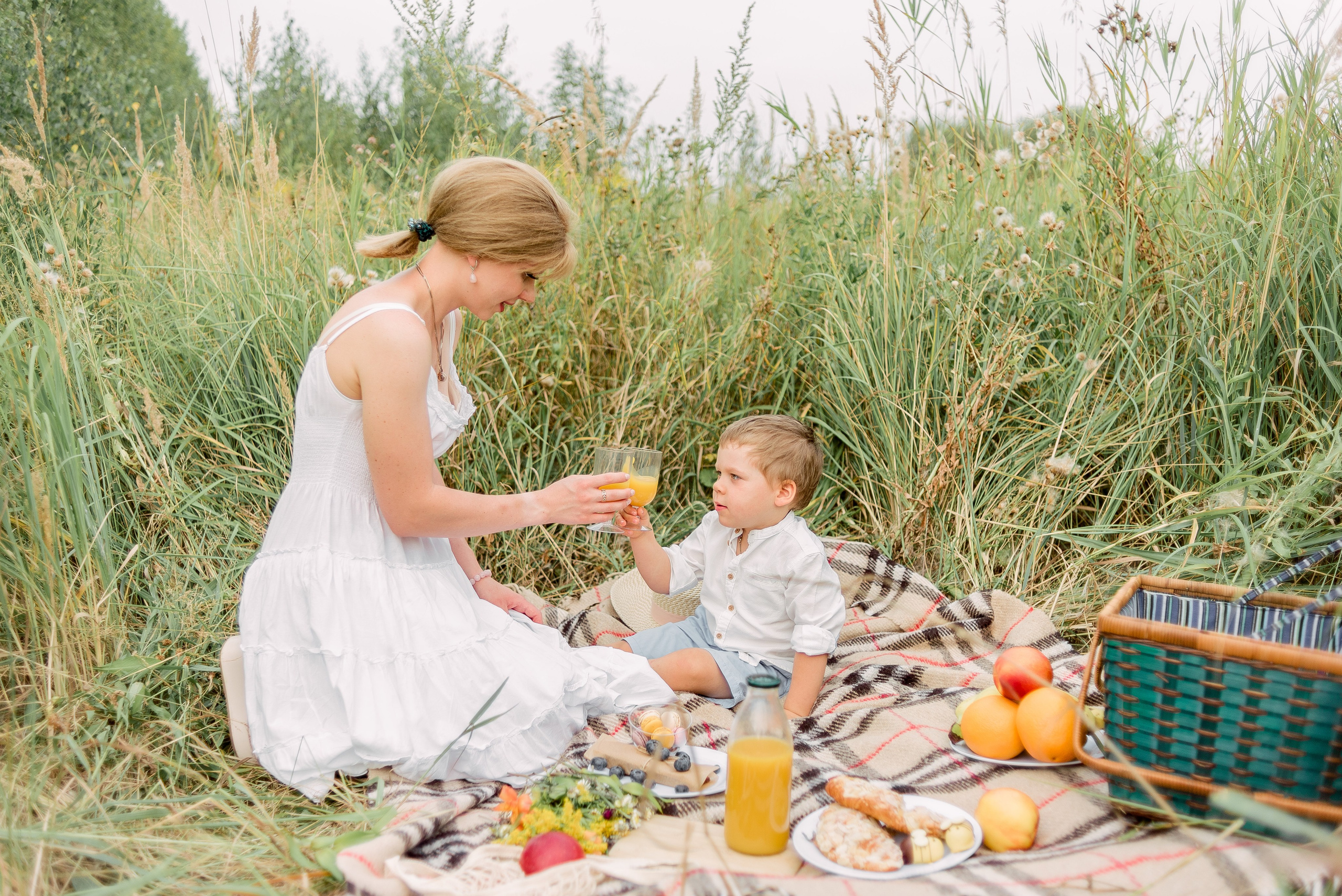 В поле. Фотограф Юлия Попова