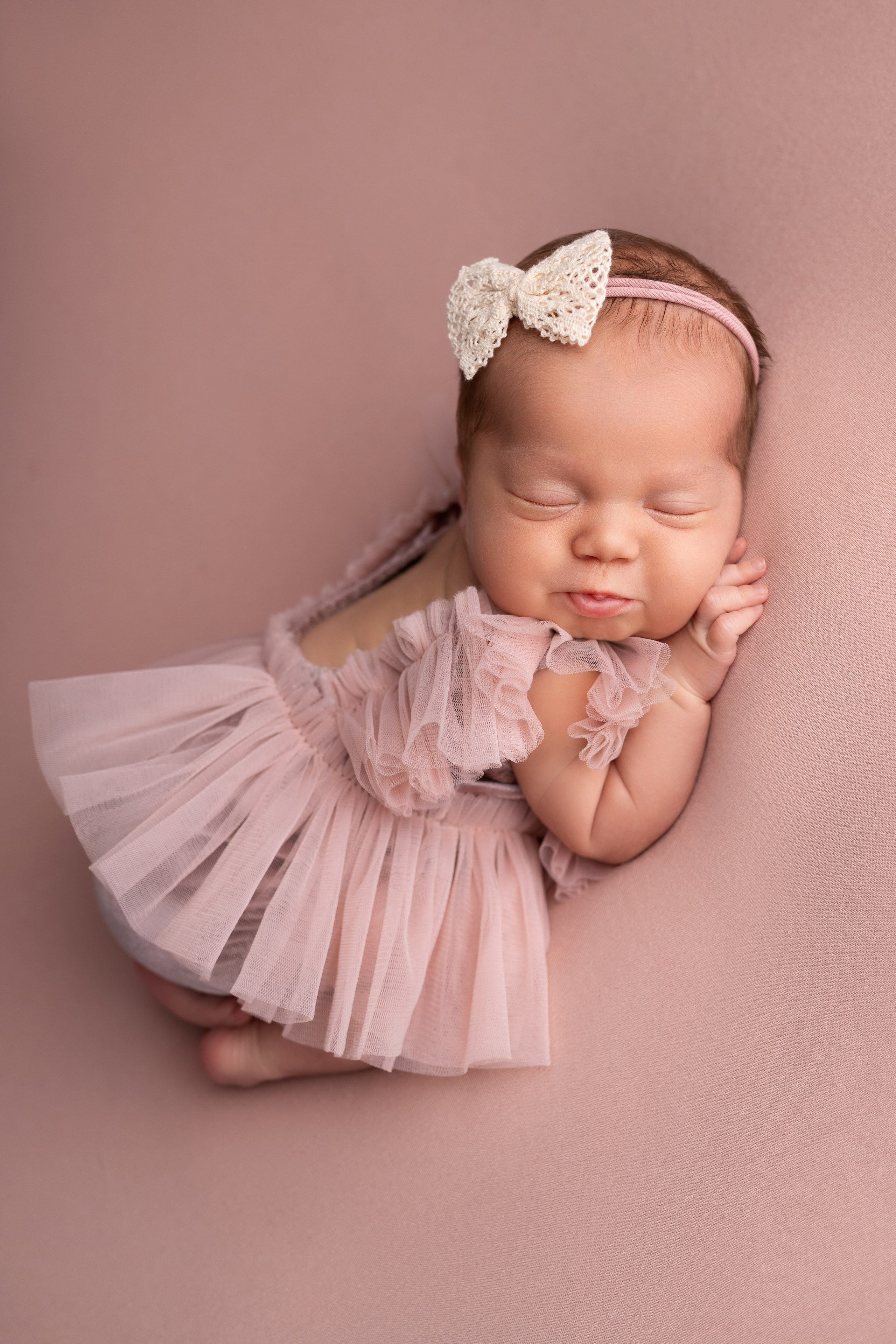Классическая фотосессия малыша. Фотограф новорожденных малышей в Омске и Омской области Эльвира Камаева