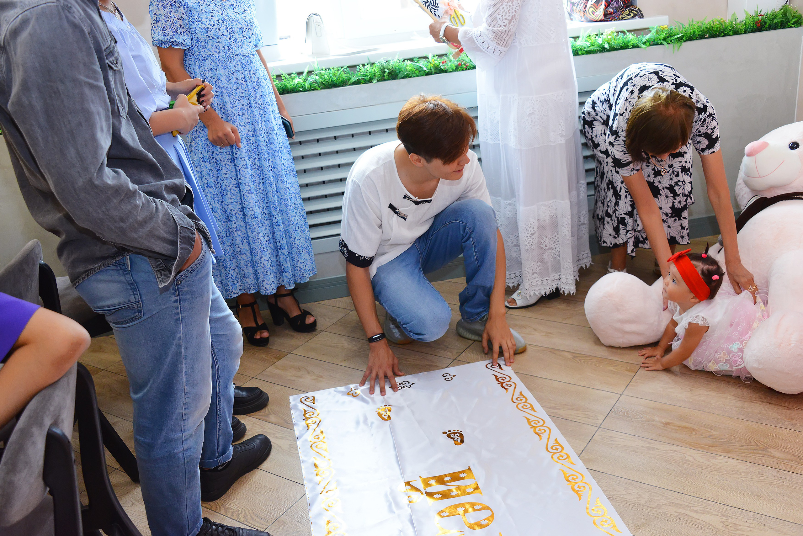 Дети-5 (Адель-1годик). Фотосъёмка. Фотограф Сергей Авдеев-семейный и детский фотограф в Алматы