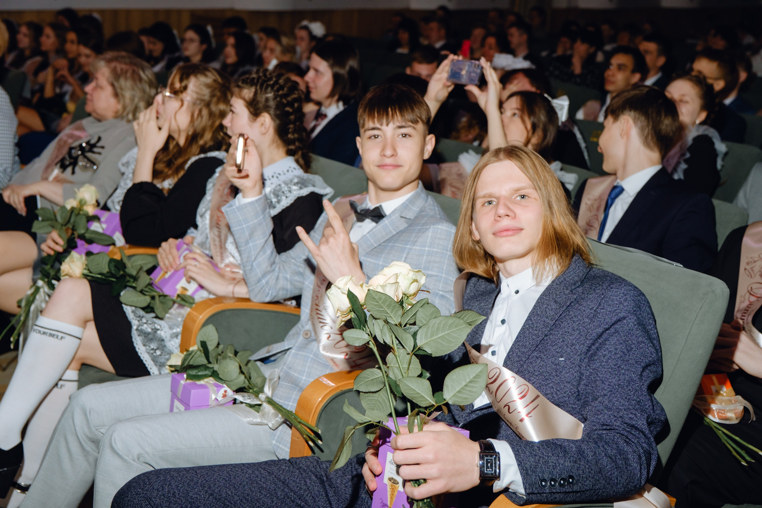 Последний звонок 11 класс. Фотограф Софья Володкина