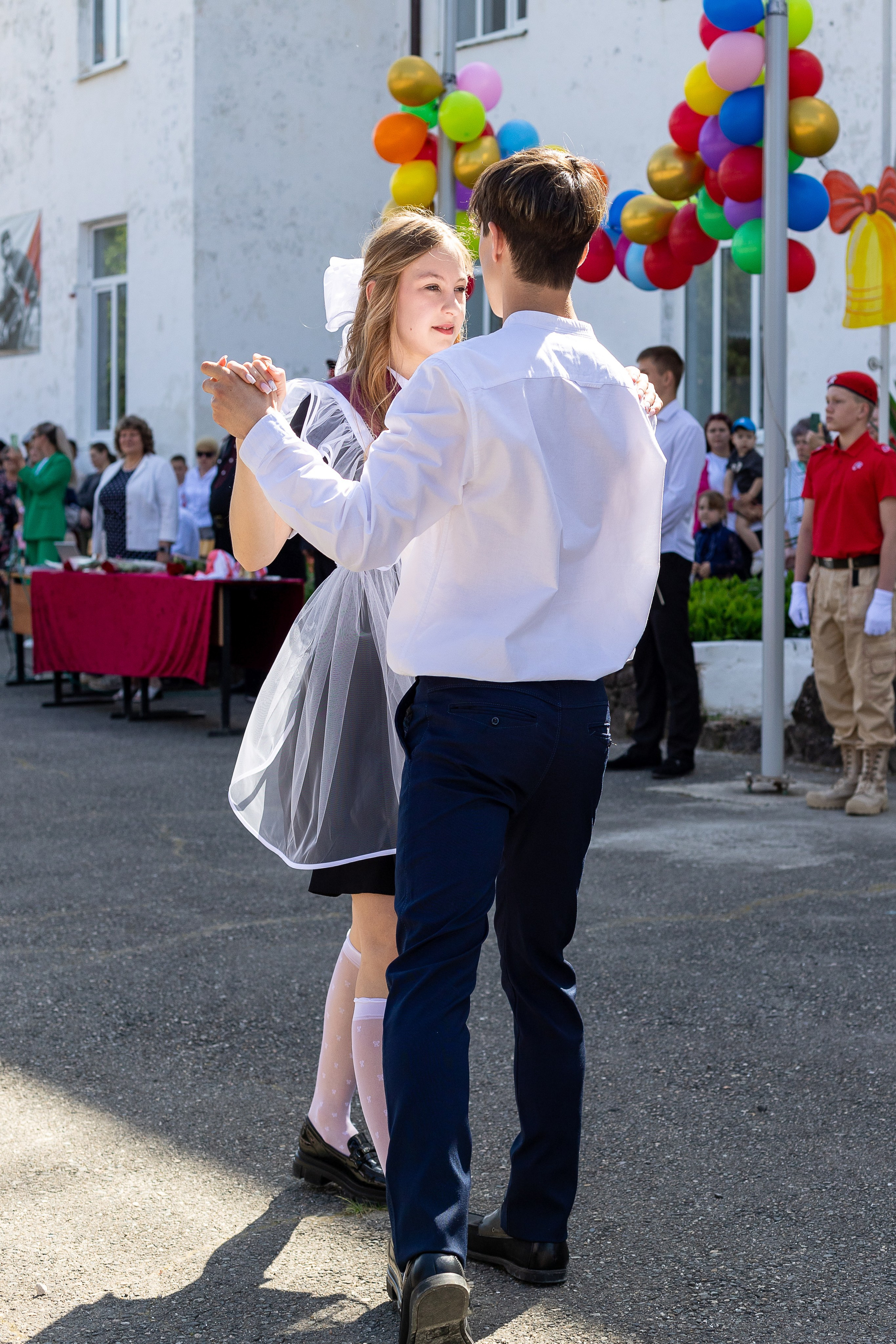 Последний звонок. Выпускные альбомы Майкоп, Краснодар Елена Золотарева