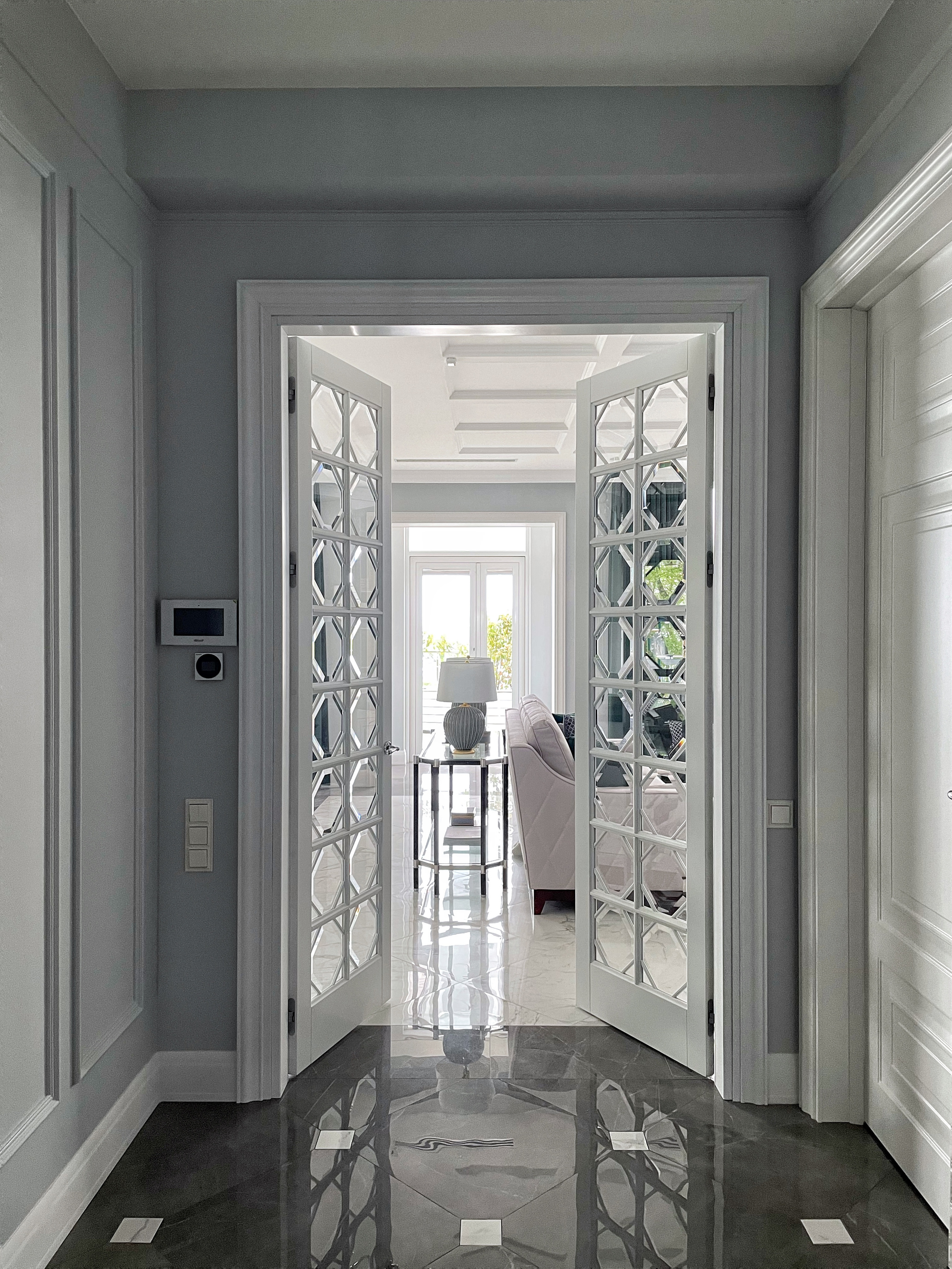 Сочи, КП Лазурный берег. Дизайн интерьера в Москве