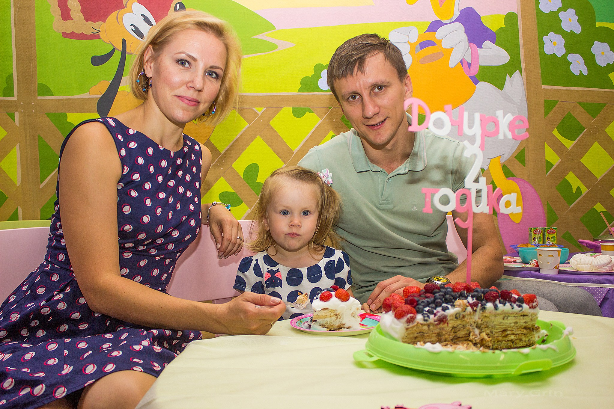 День рождения в стиле свинки Пеппа в Изумрудном городе. Детский и семейный фотограф, фотограф мероприятий Нижний Новгород