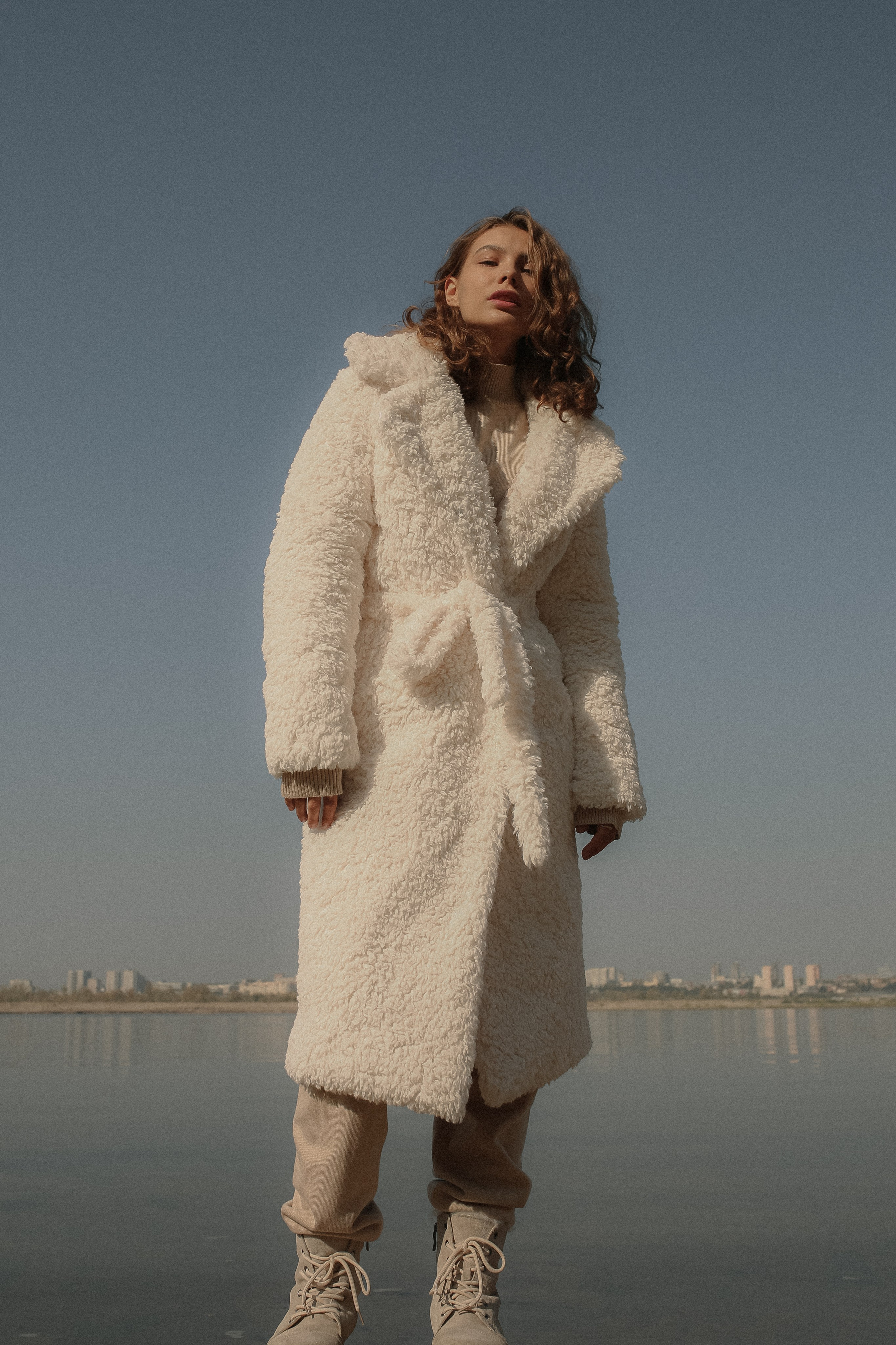 ИМИДЖЕВАЯ СЪЕМКА ДЛЯ БРЕНДА ВЕРХНЕЙ ОДЕЖДЫ MISHKA. Бренд, контент фотограф в Волгограде Елена Даньшина