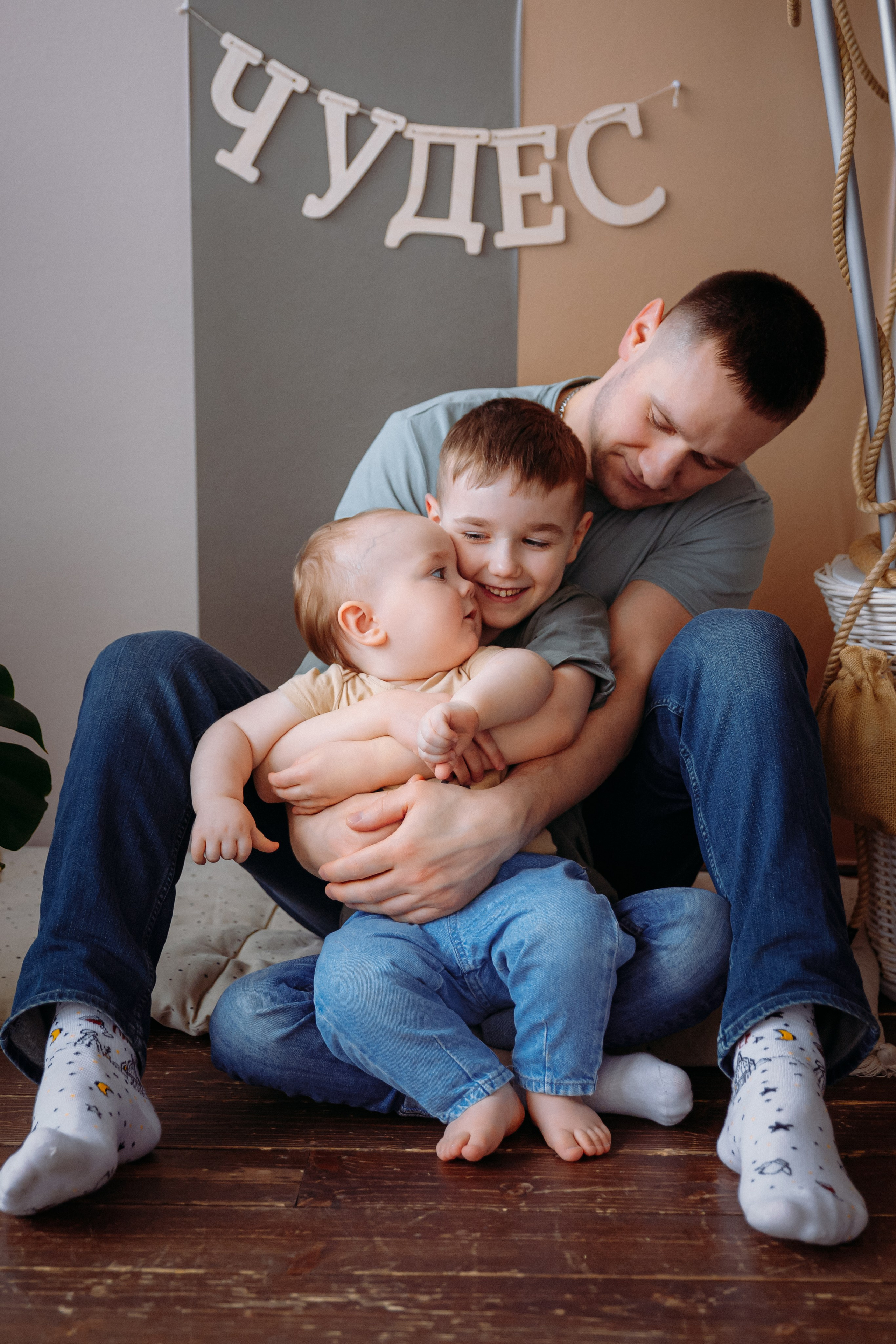 Семейная фотосессия на первый годик. Семейный и детский фотограф в Мурманске Карина Березина