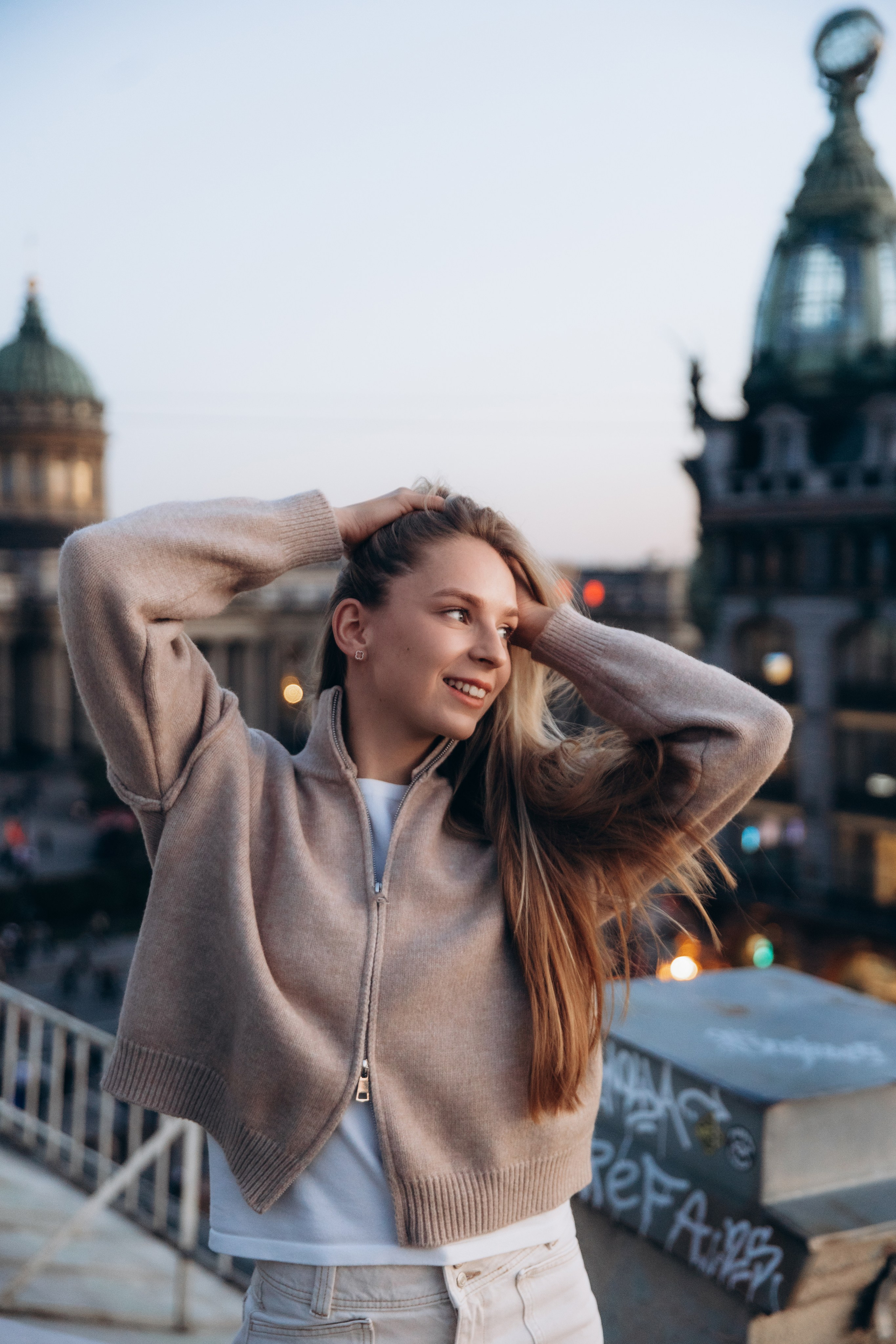Встречая закат на Питерской крыше. Фотограф в Санкт-Петербурге Разиля Идиятуллина