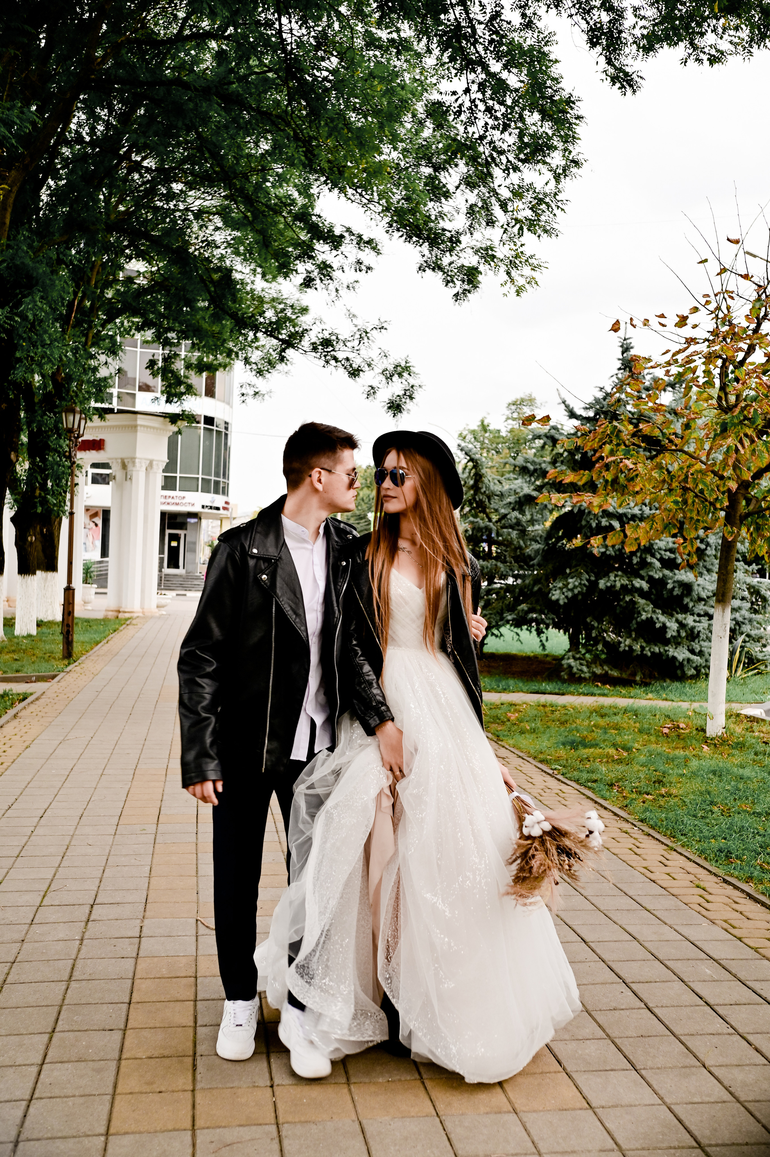 «На стиле» свадебная прогулка Оли и Леши. Свадебный фотограф и видеограф в городе Армавир Katerina Arts