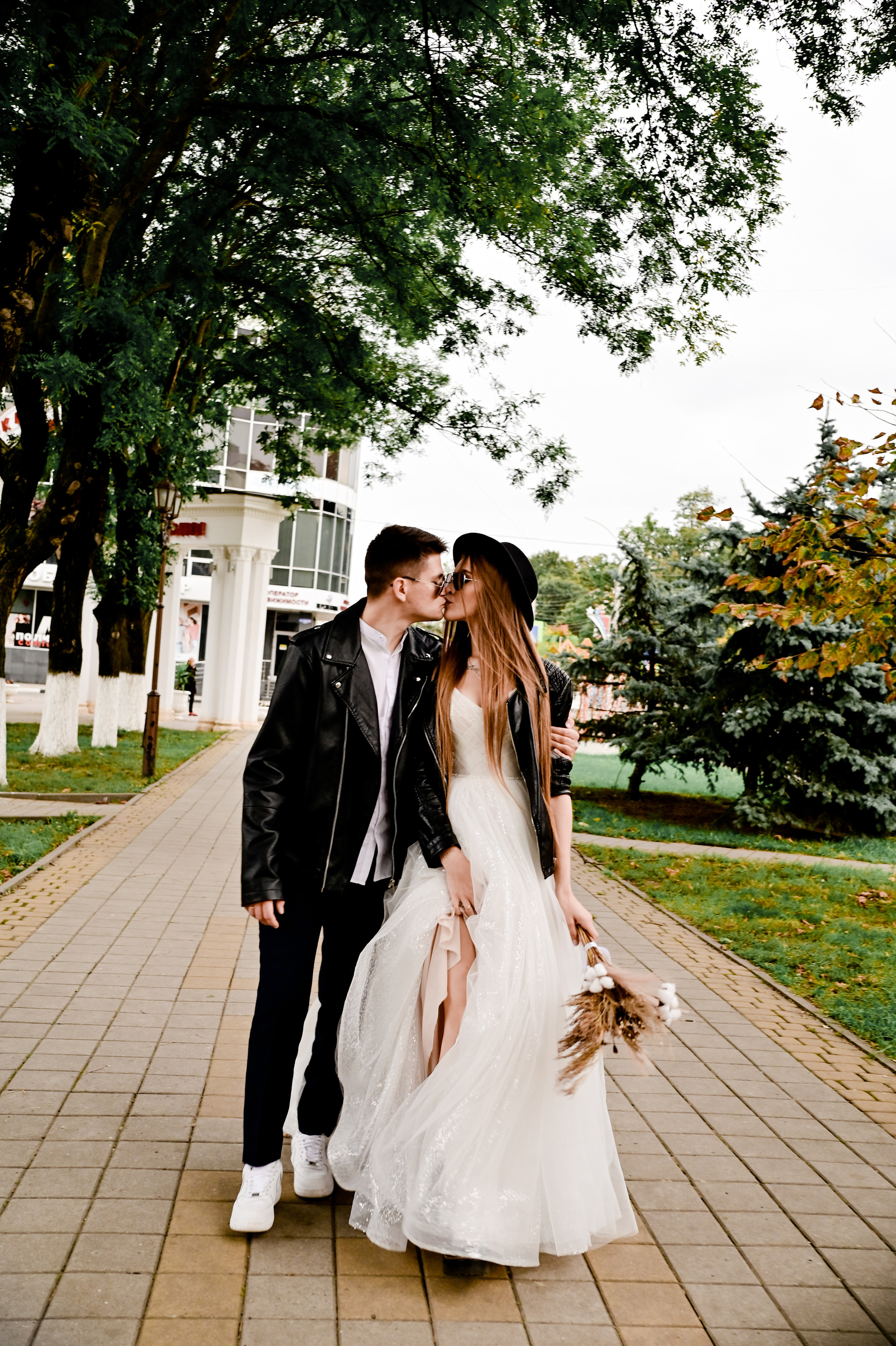 «На стиле» свадебная прогулка Оли и Леши. Свадебный фотограф и видеограф в городе Армавир Katerina Arts
