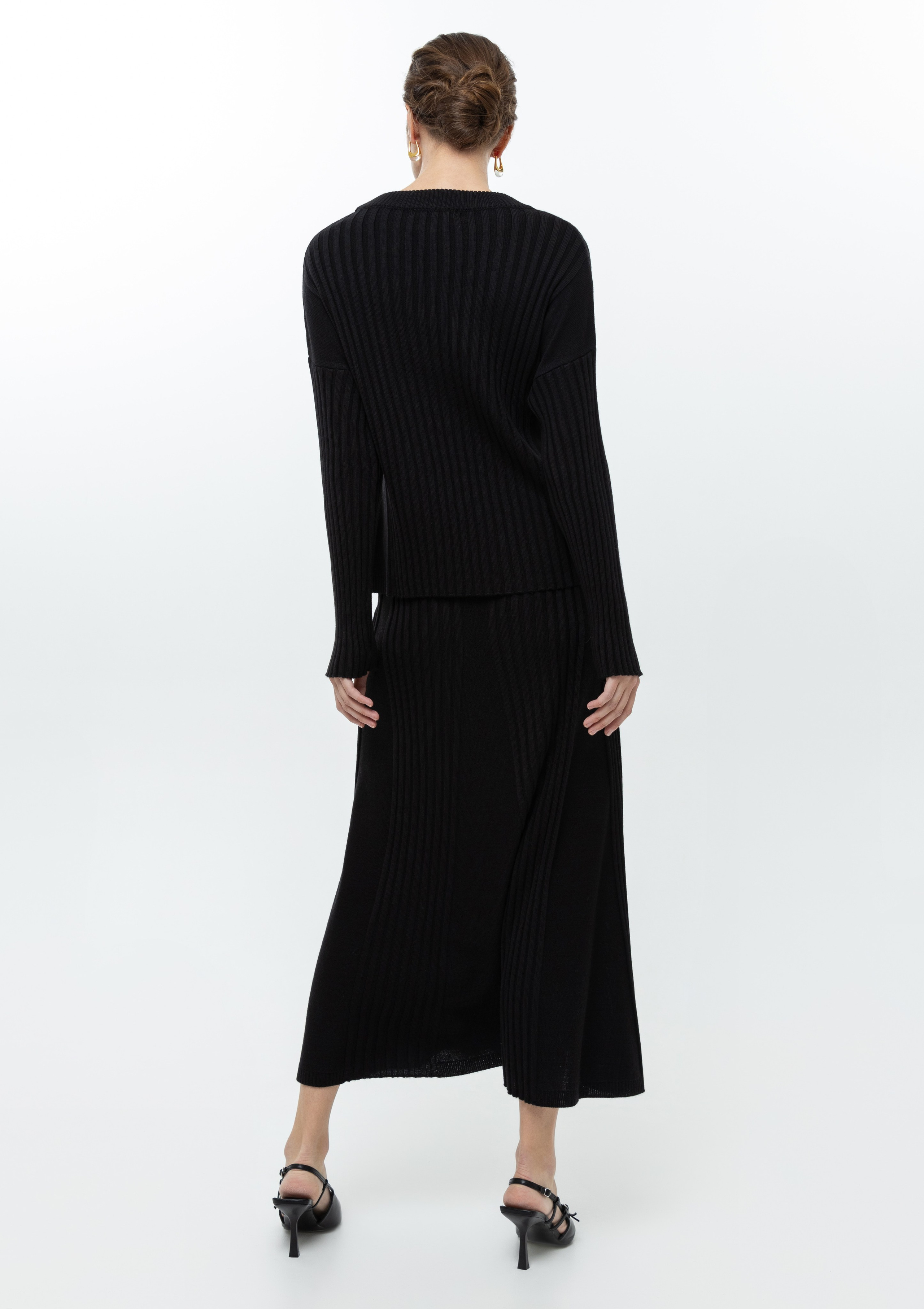 Каталог. Верхняя одежда + трикотаж бренда. 4ч,. Визажист для брендов, Фэшн продюсер Олеся Глушкова