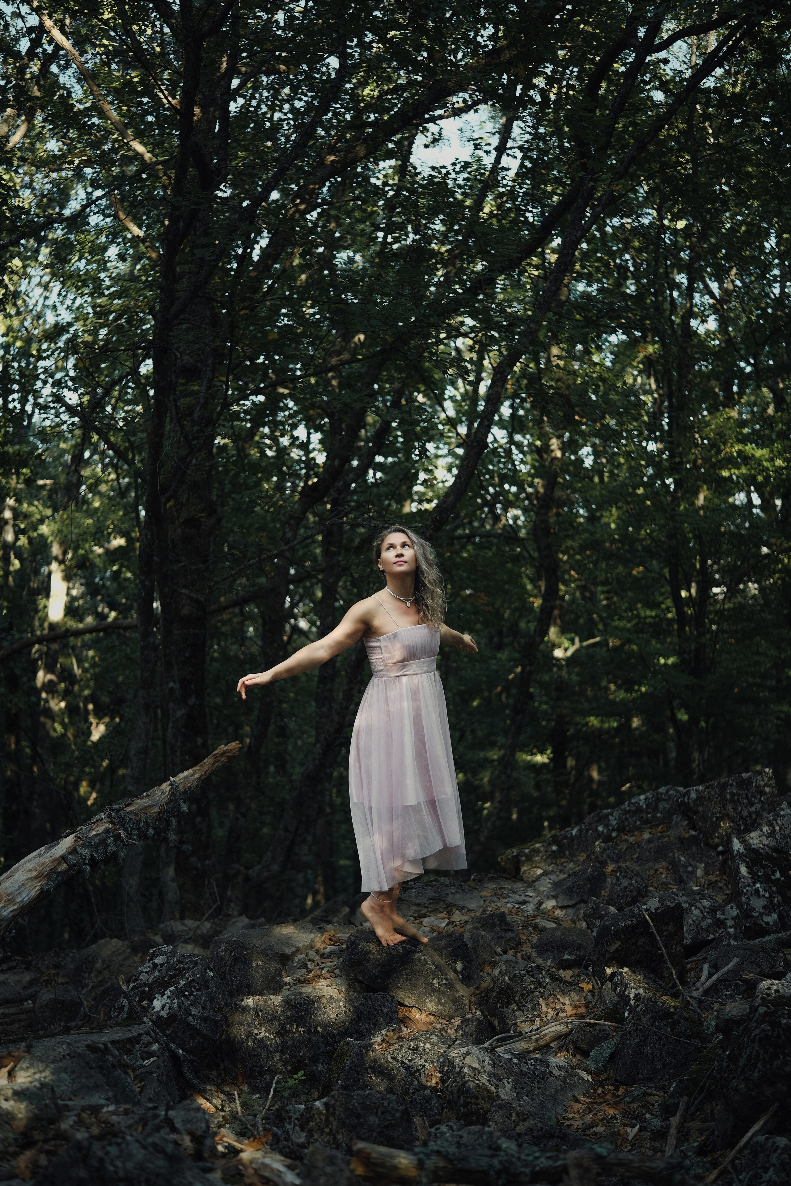 Анастасия. Съемка в лесу на горе Куш-кая в Крыму. Фотограф и видеограф в Севастополе. Владислав