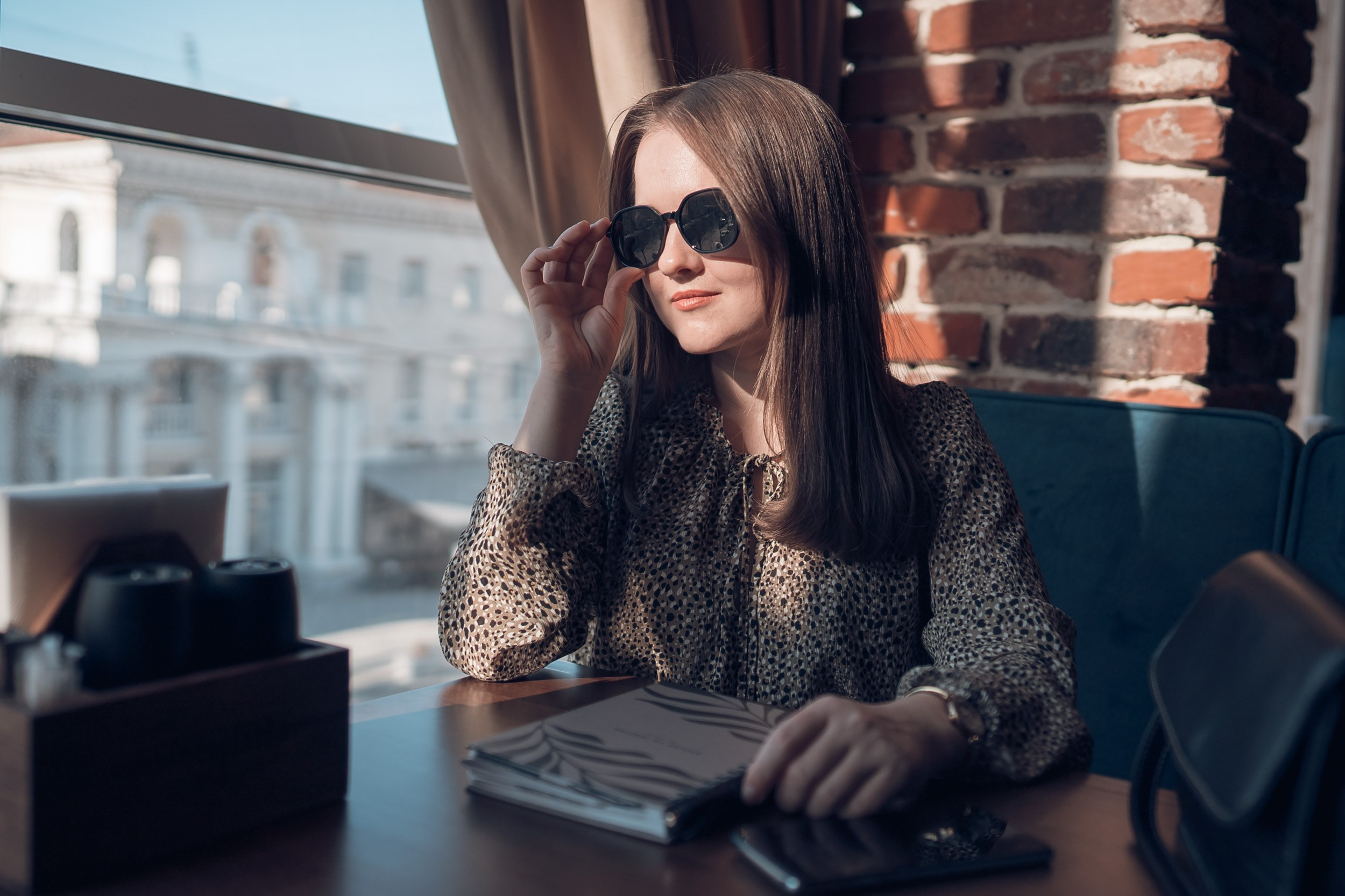 Контент история для дизайнера в гастро бар «Брауни». Церковный фотограф Севастополь