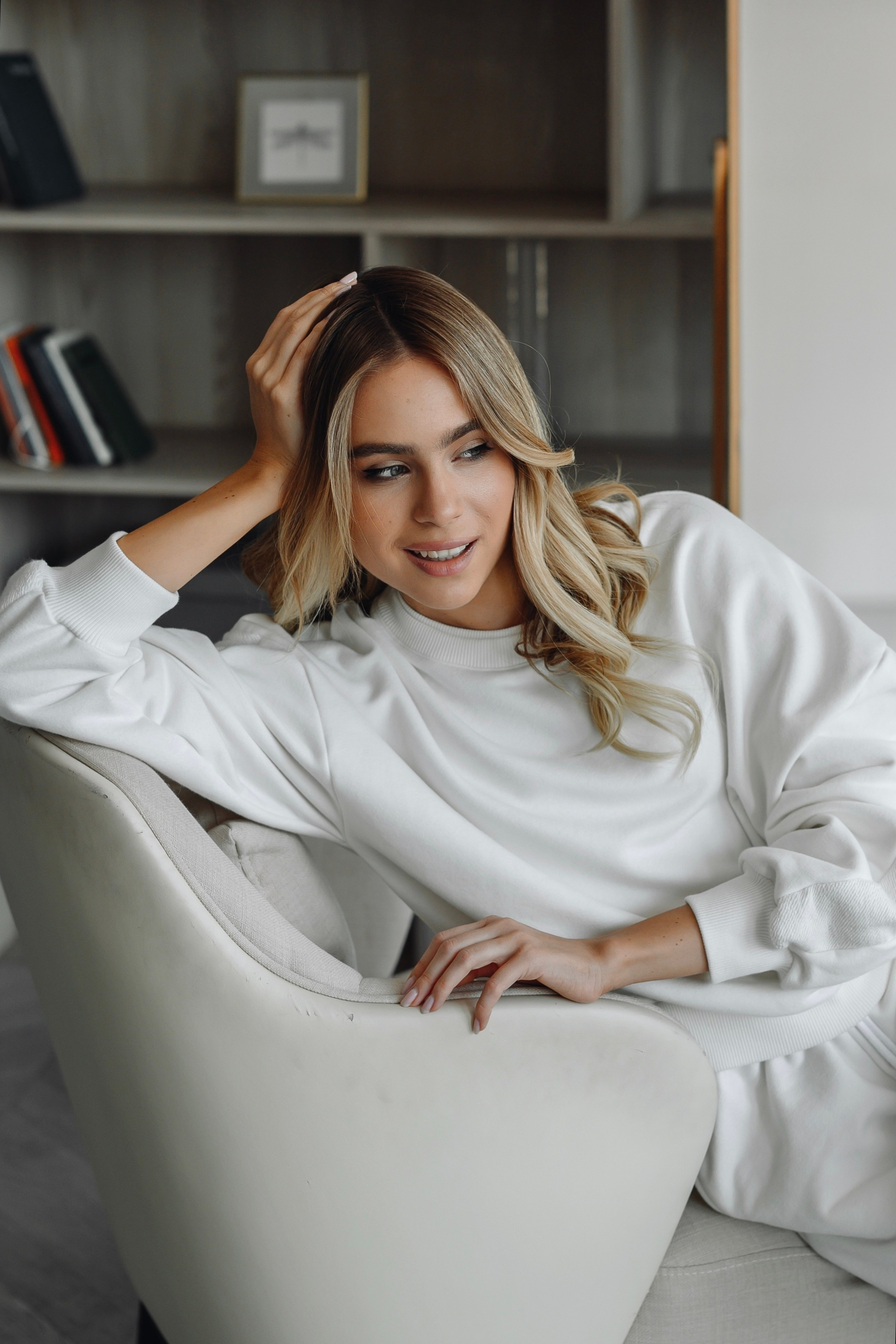 Съемка контента одежда женская. Фотограф товаров для соцсетей - инстаграм, вконтакте, сайта, блога. Контент-фотограф в Москве Хныкина Лена