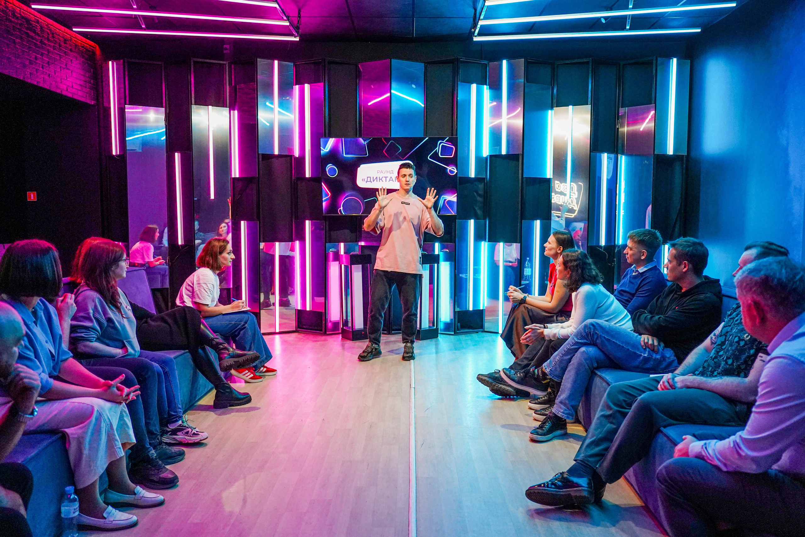 ДВА ДИВАНА ШОУ (ВЗРОСЛОЕ). Портфолио