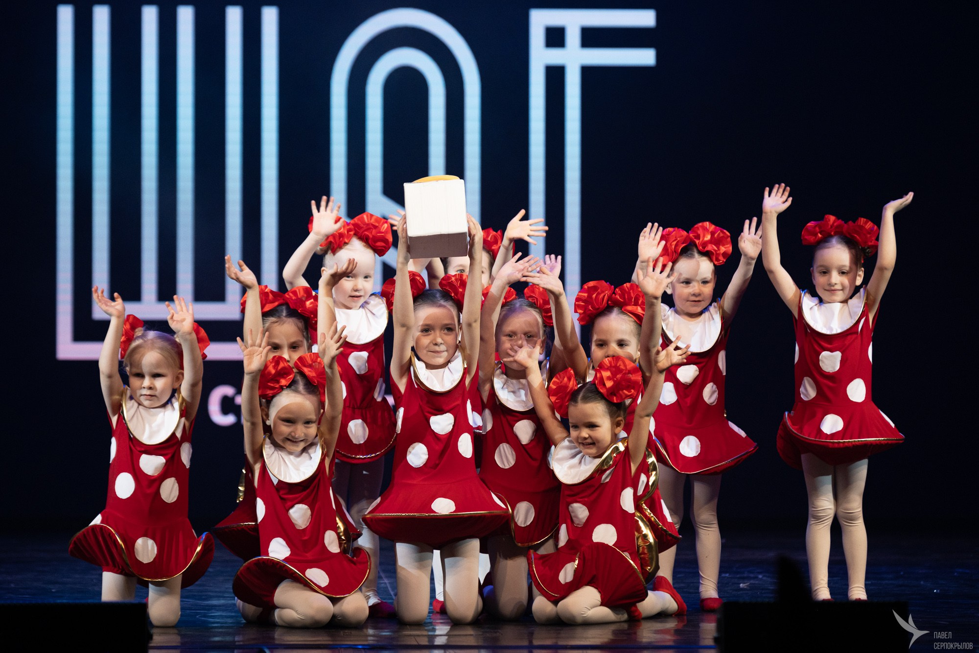 Отчетный концерт студии танца «ШАГ». Репортажный фотограф в Казани Павел Серпокрылов