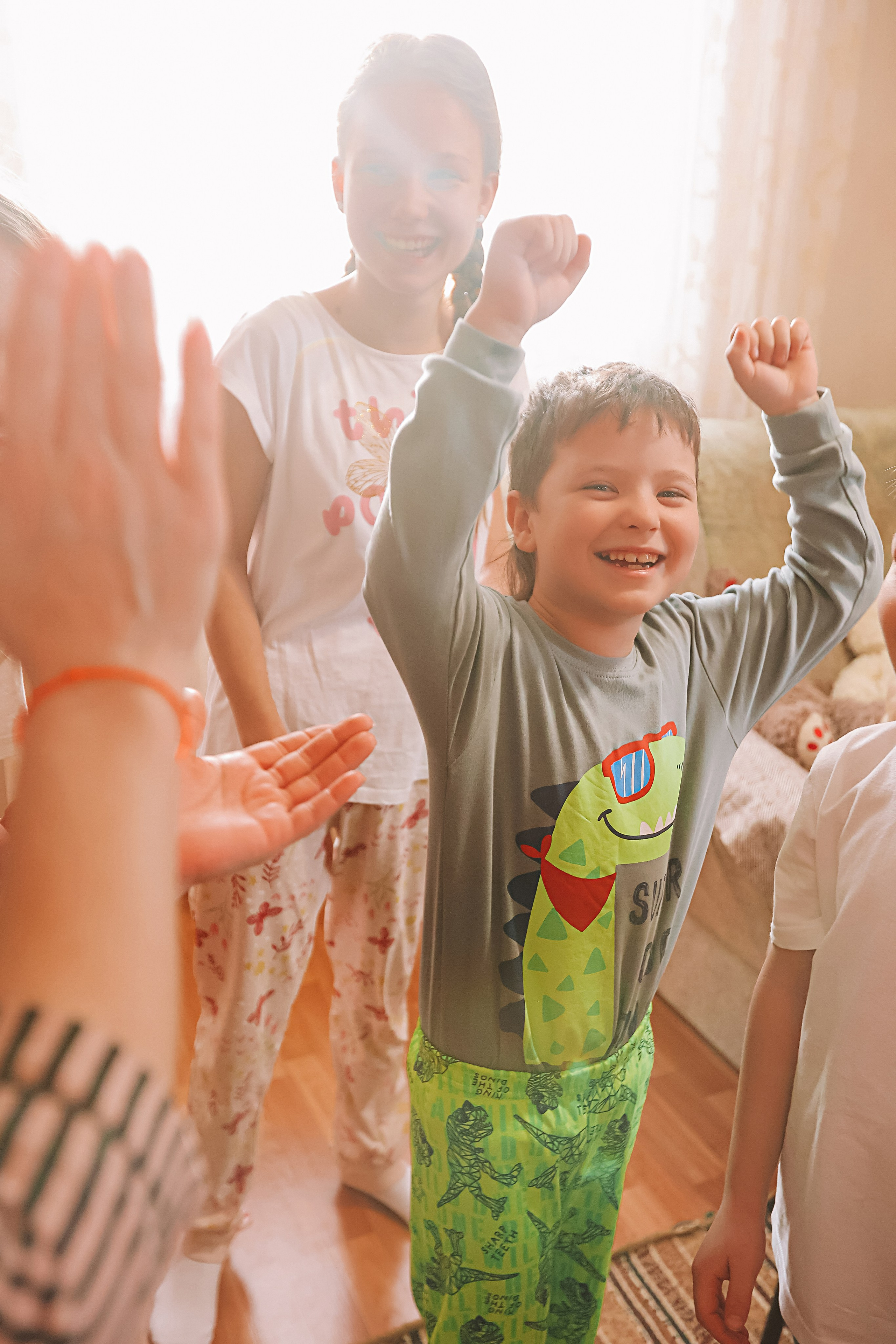Большая семья репортаж. Семейный фотограф Тюмень, фотограф на роды Салмина Мария