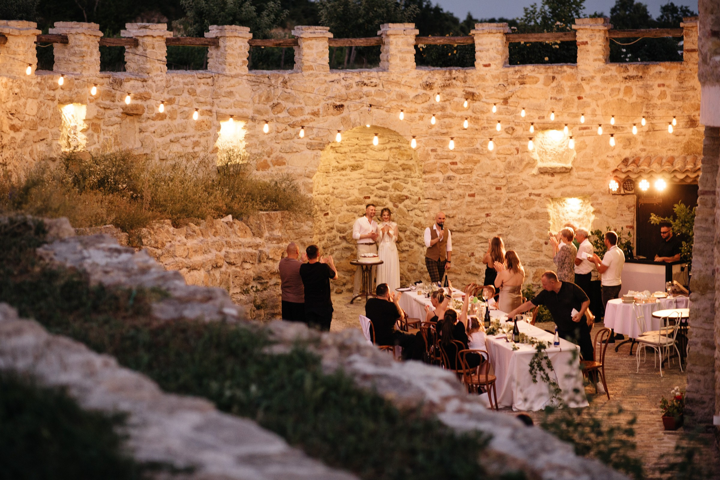 Атмосферная свадьба в Шато Андре. Архитектурный и интерьерный фотограф в Краснодаре | Дмитрий Демской