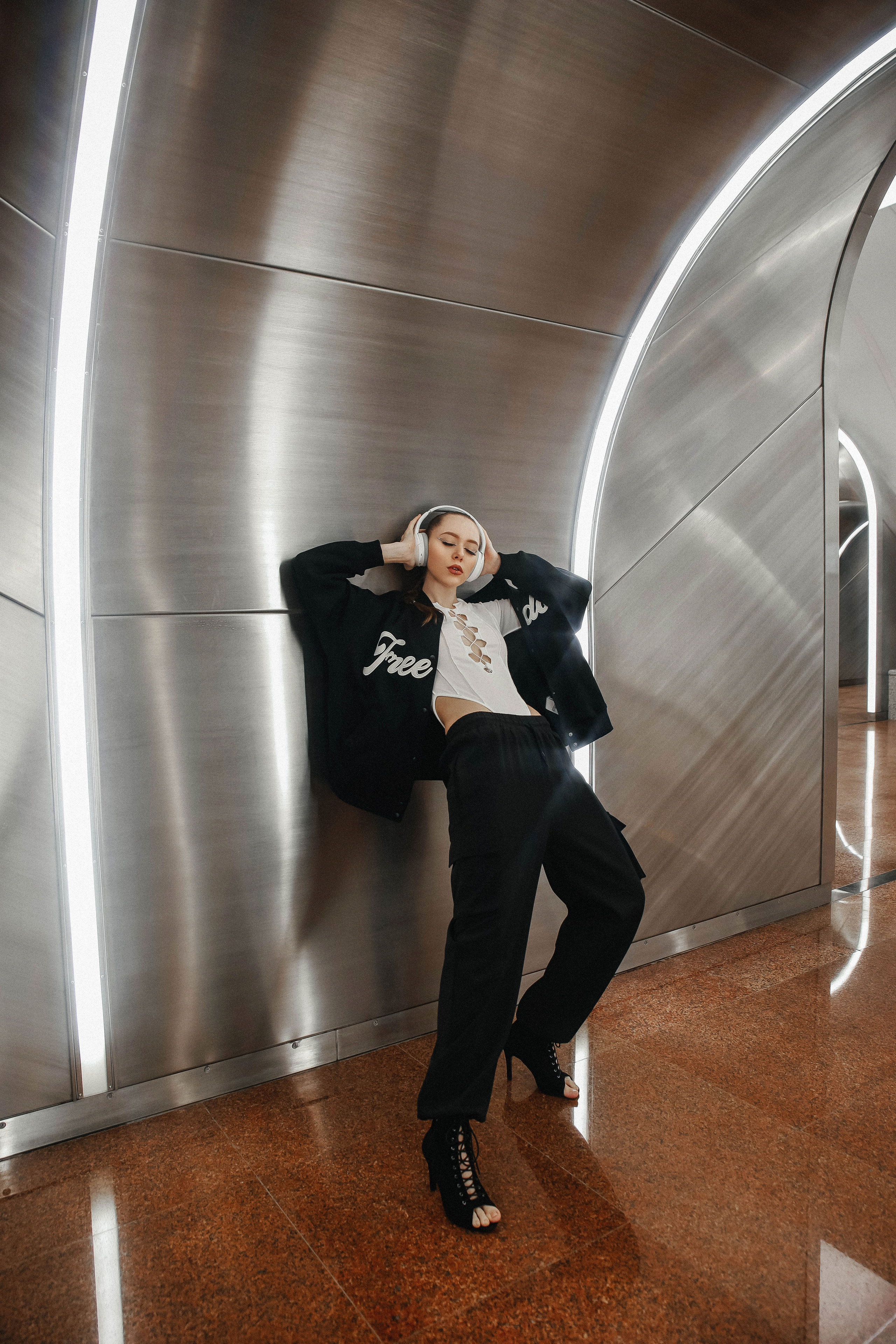 Метро. Свадебный и семейный фотограф в Москве