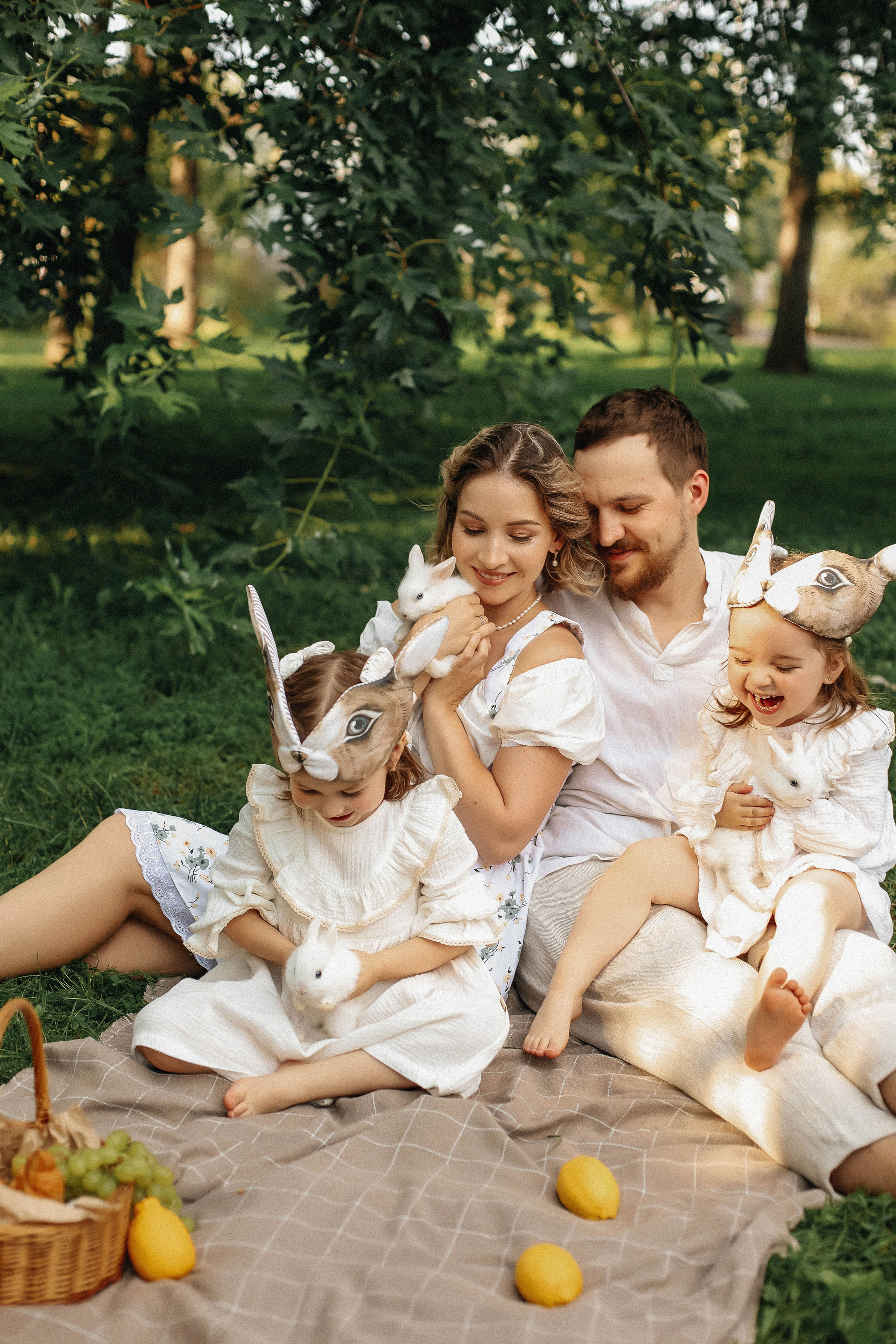 Семейная летняя фотосессия с детьми в Москве. Свадебный и семейный фотограф в Москве