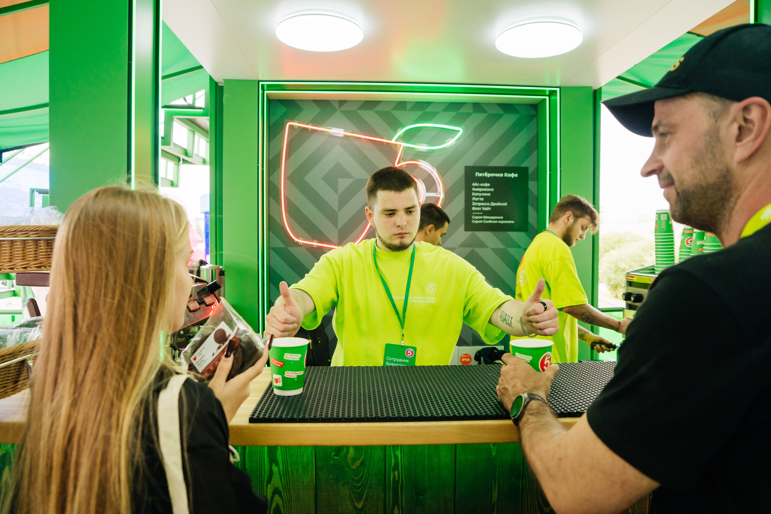 Пятерочка на VK фесте. Видеограф и Фотограф в Челябинске Ксения и Владимир Рюмины