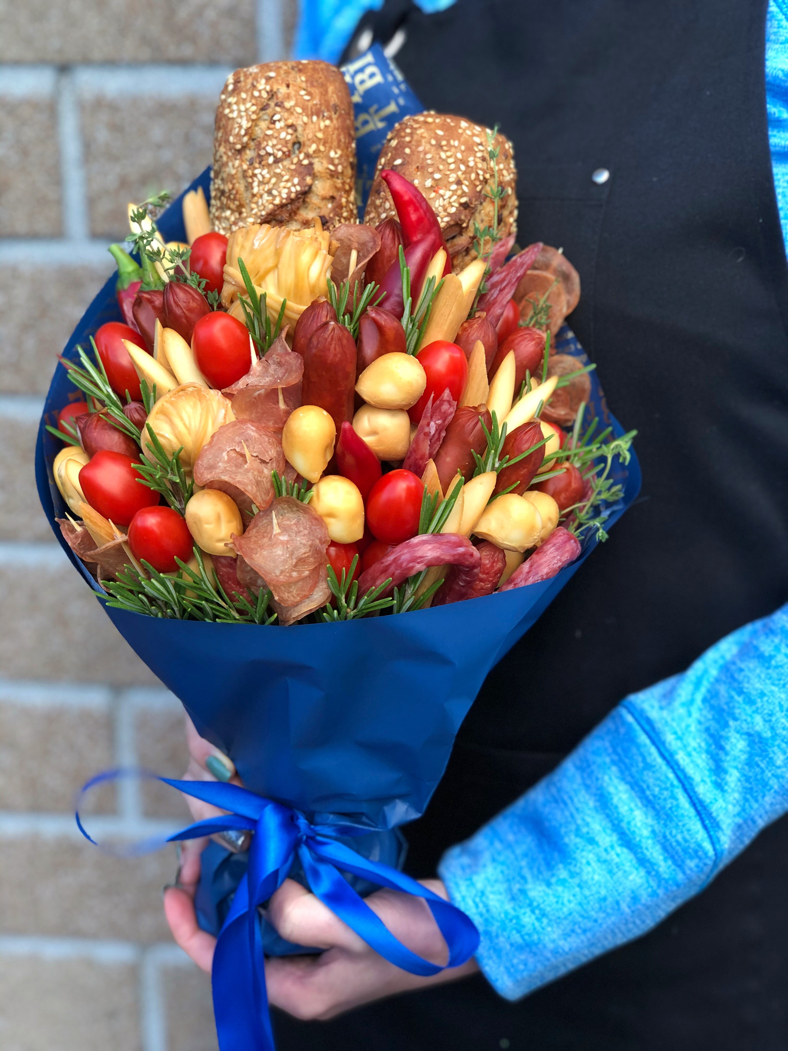 Колбасные. Выездной кейтеринг, съедобные букеты, торты и сладости на заказ