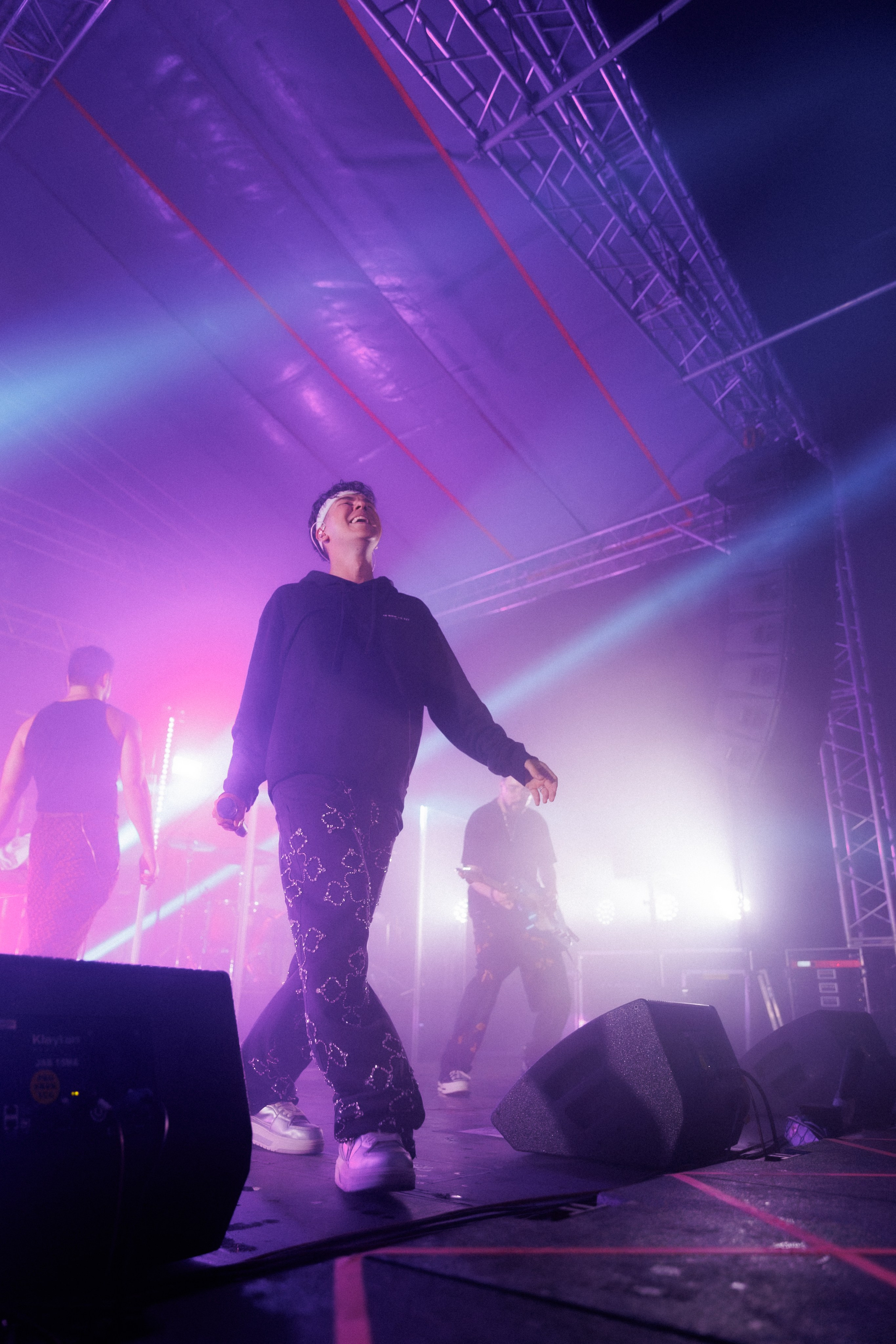 Фотоотчёт и репортаж с концерта группы GAYAZOV$ BROTHER$. Красильников Евгений — профессиональный фотограф в Ростове-на-Дону