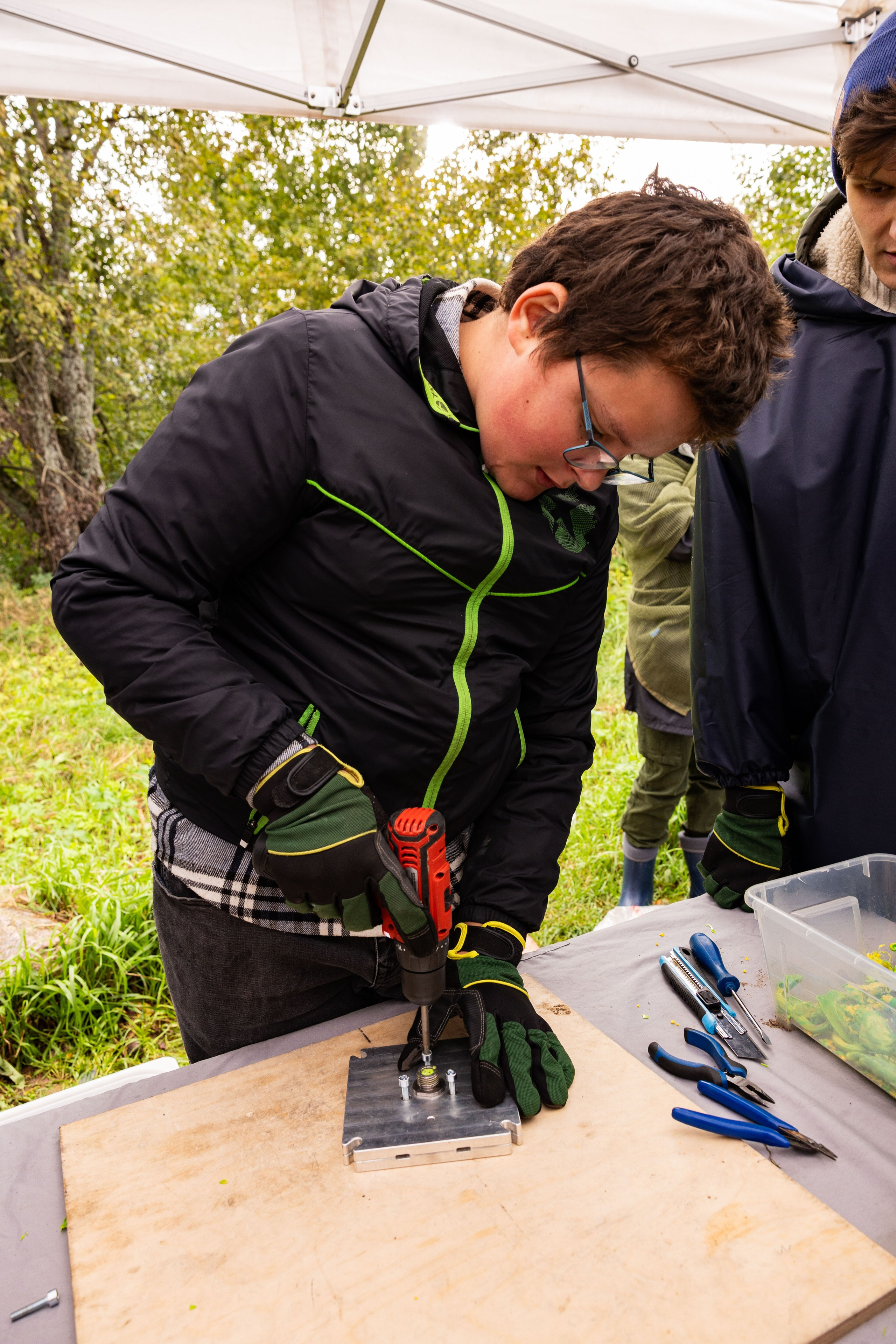 Зеленый пластик. Западный Котлин. Фотограф/видеограф в Санкт-Петербурге Динара Гольдина