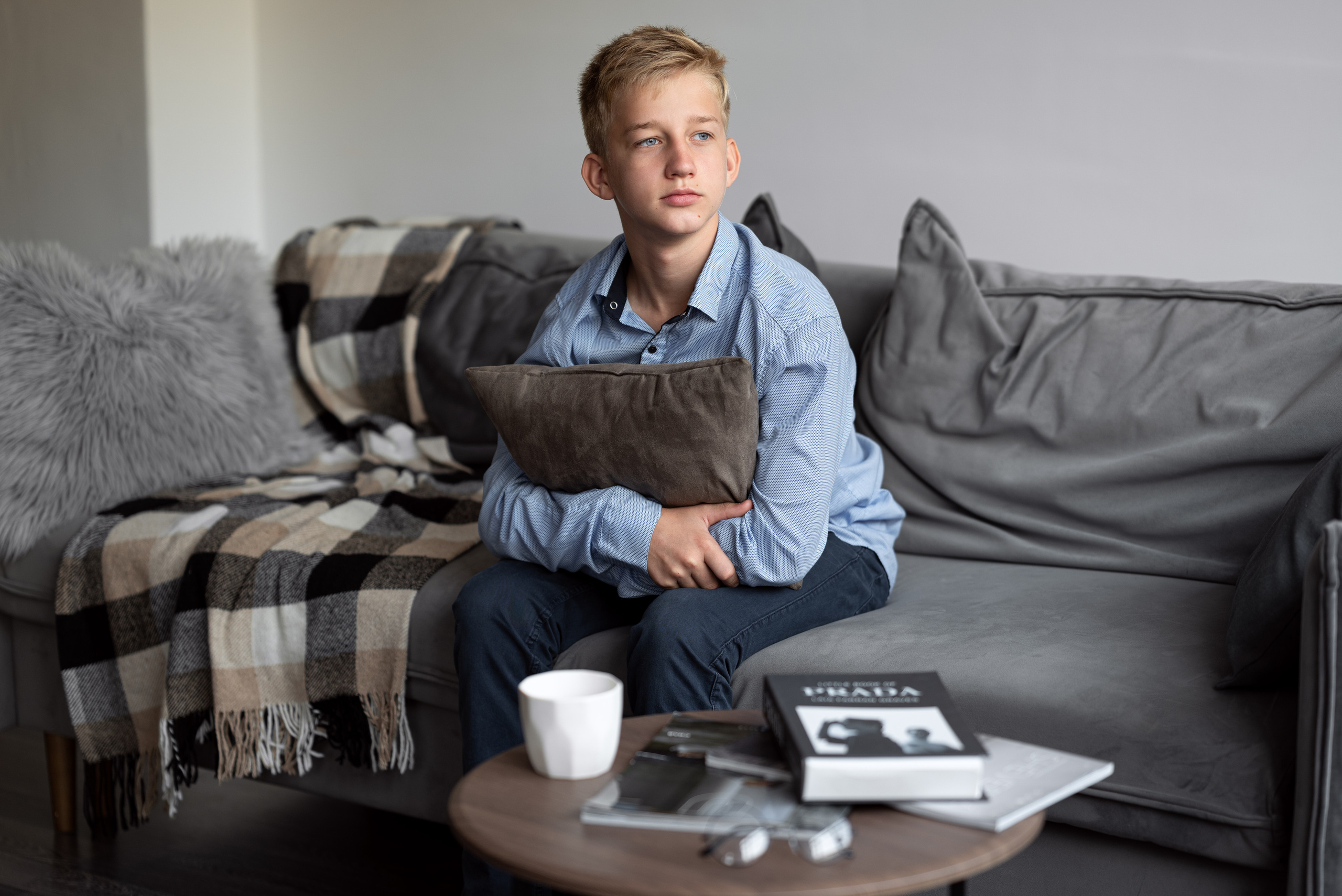 Портрет в студии с интерьером