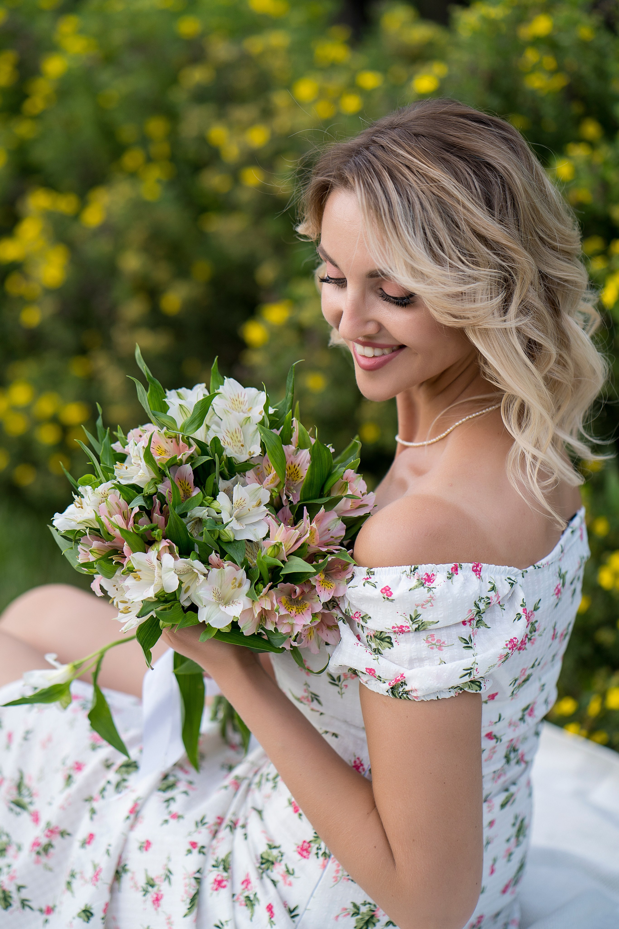 Александра. Главная