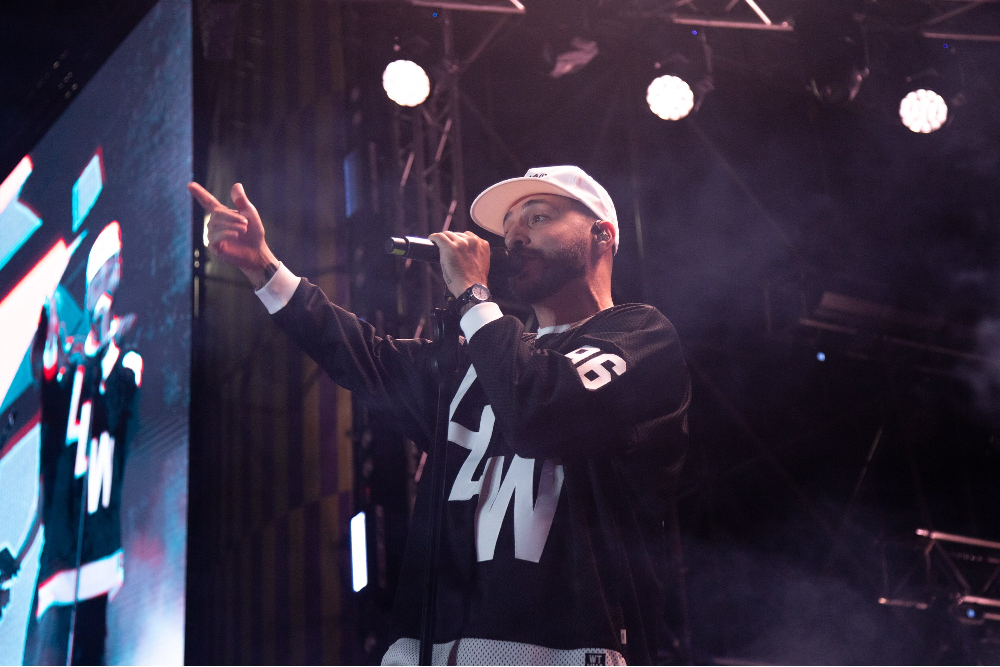 L'One. Репортажный, промышленный и маркетплейс-фотограф Дмитрий Чернат