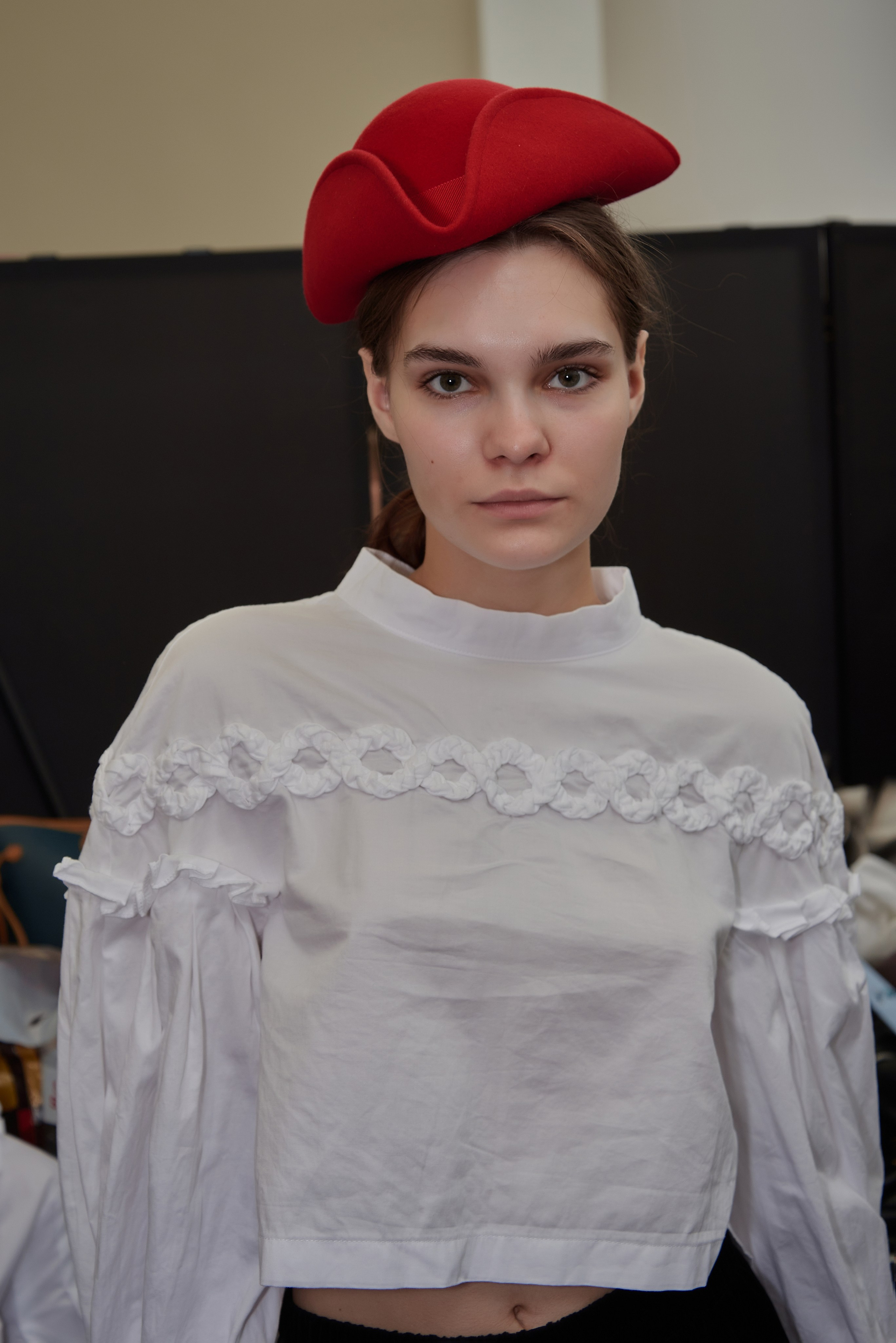 Backstage с показа ALENA COJOCARU RFW 2025. Наталия Дианова — фотограф для брендов и экспертов в Москве