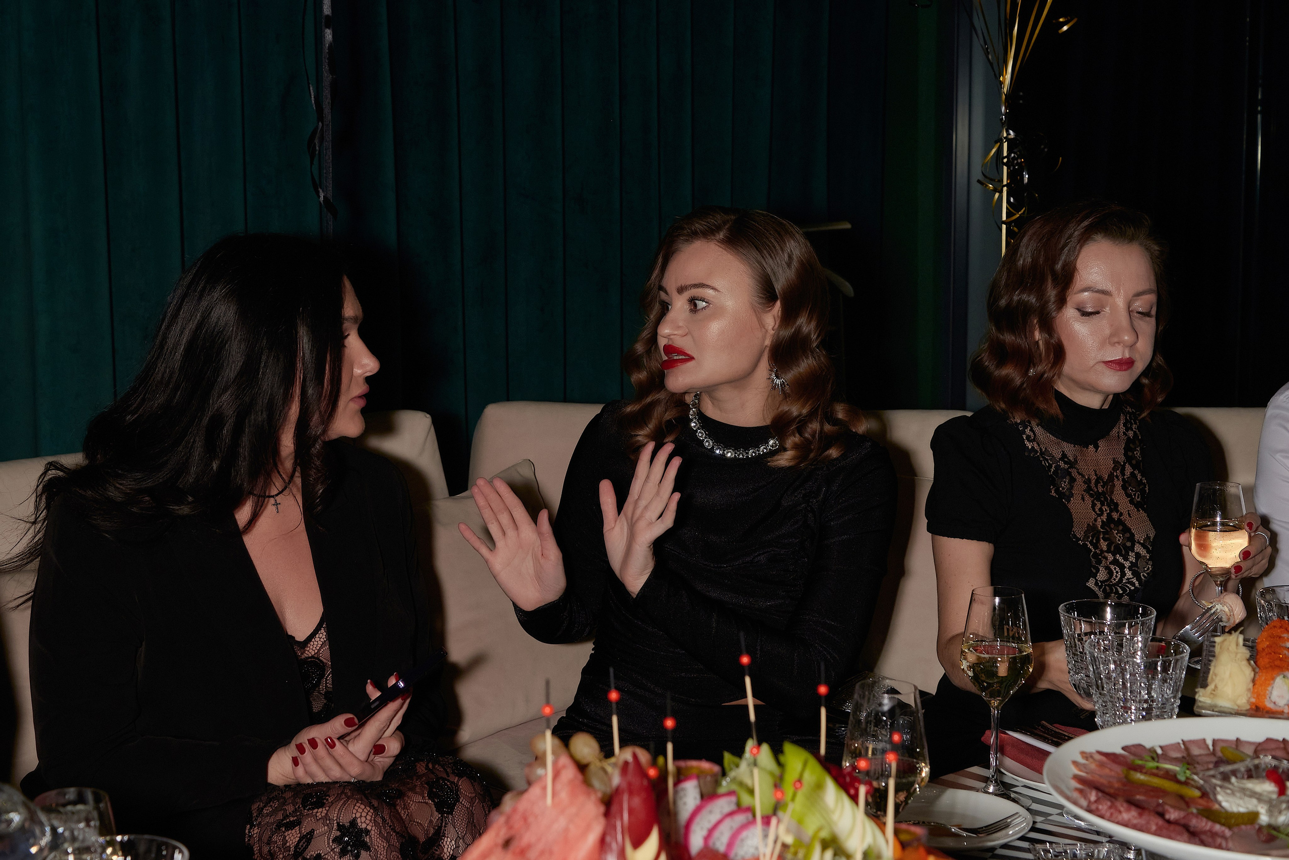 День рождения Светланы Пинигиной в караоке Divas. Наталия Дианова — фотограф для брендов и экспертов в Москве