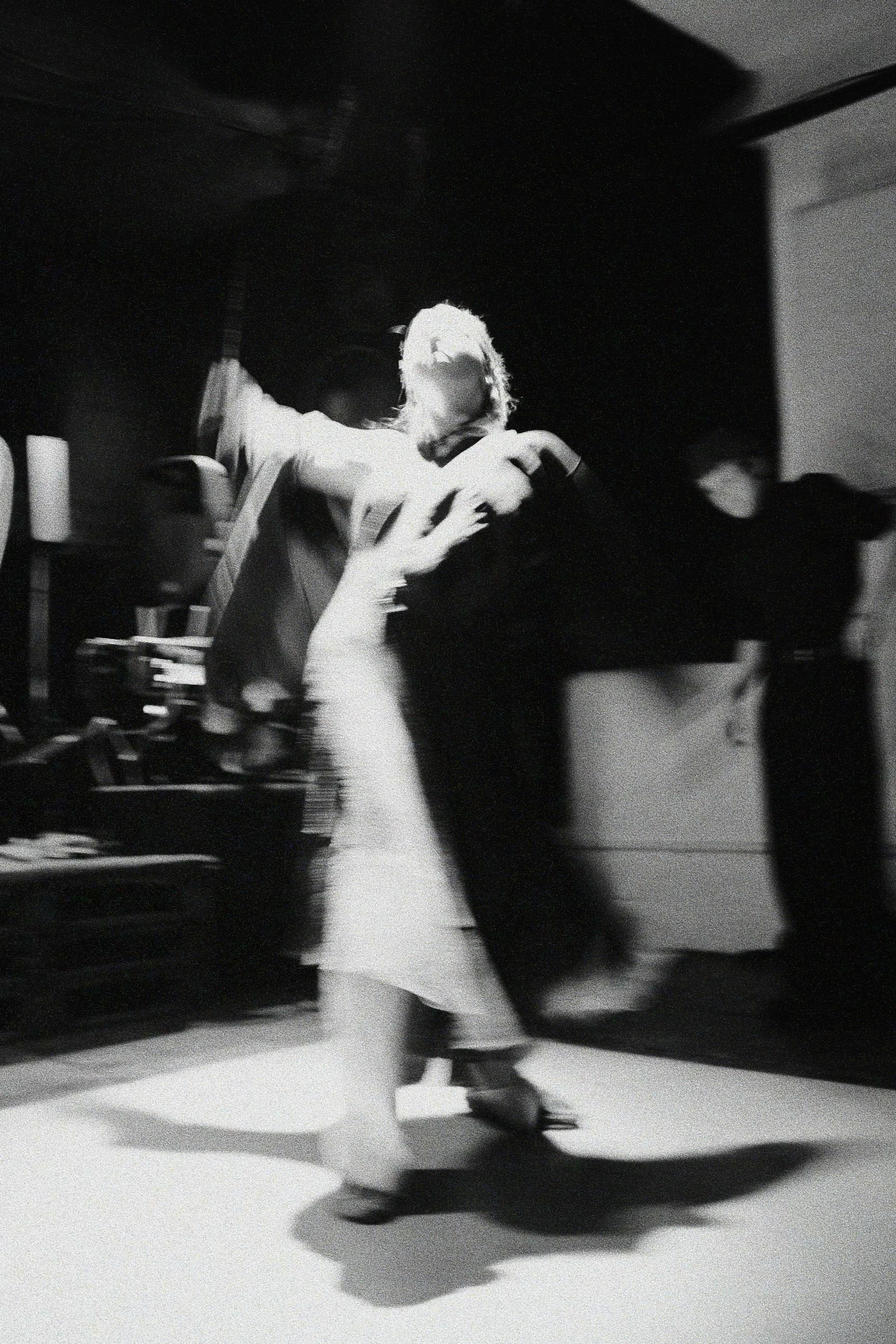 Танец. Аня белка — художница и фотограф