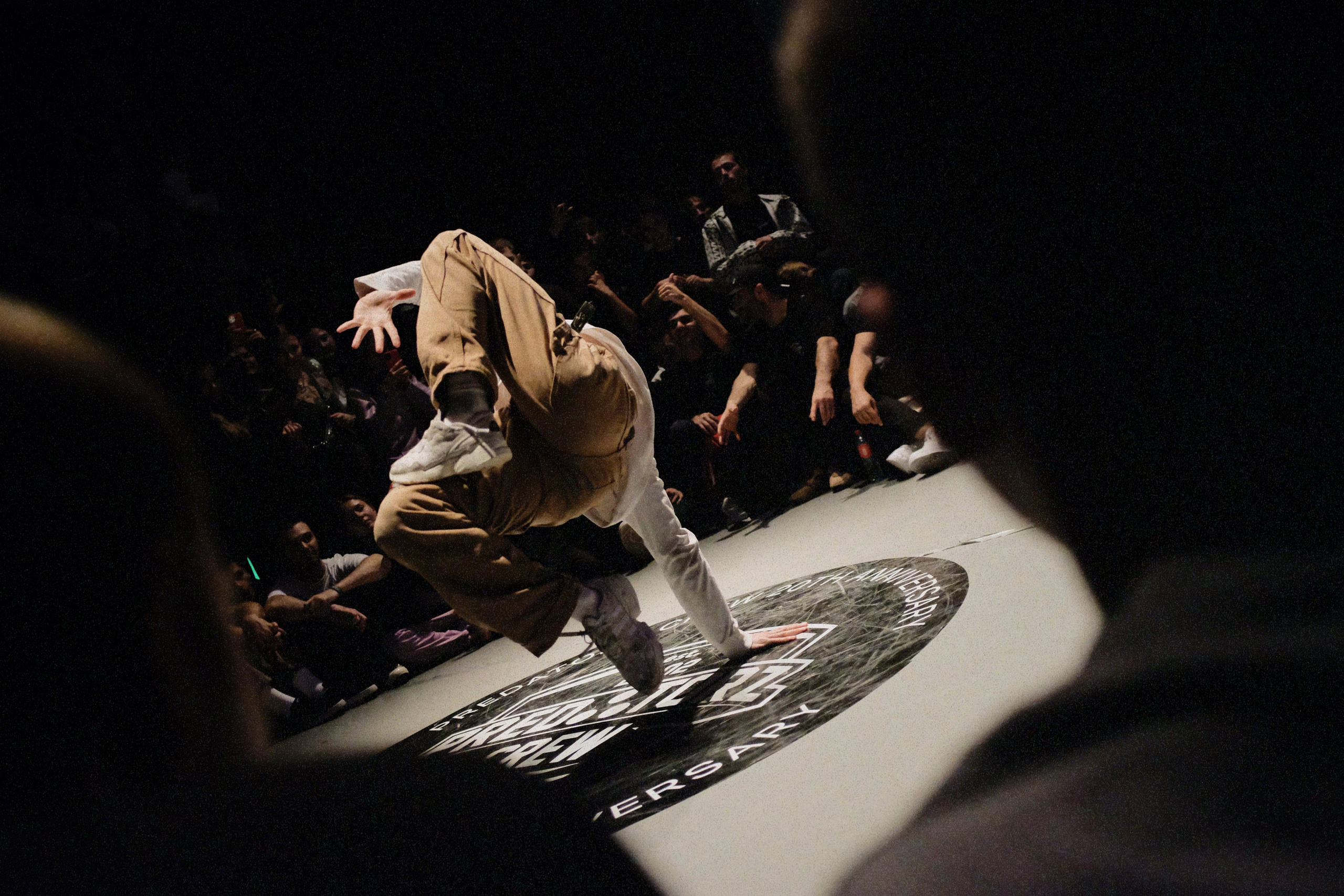 Танец. Аня белка — художница и фотограф