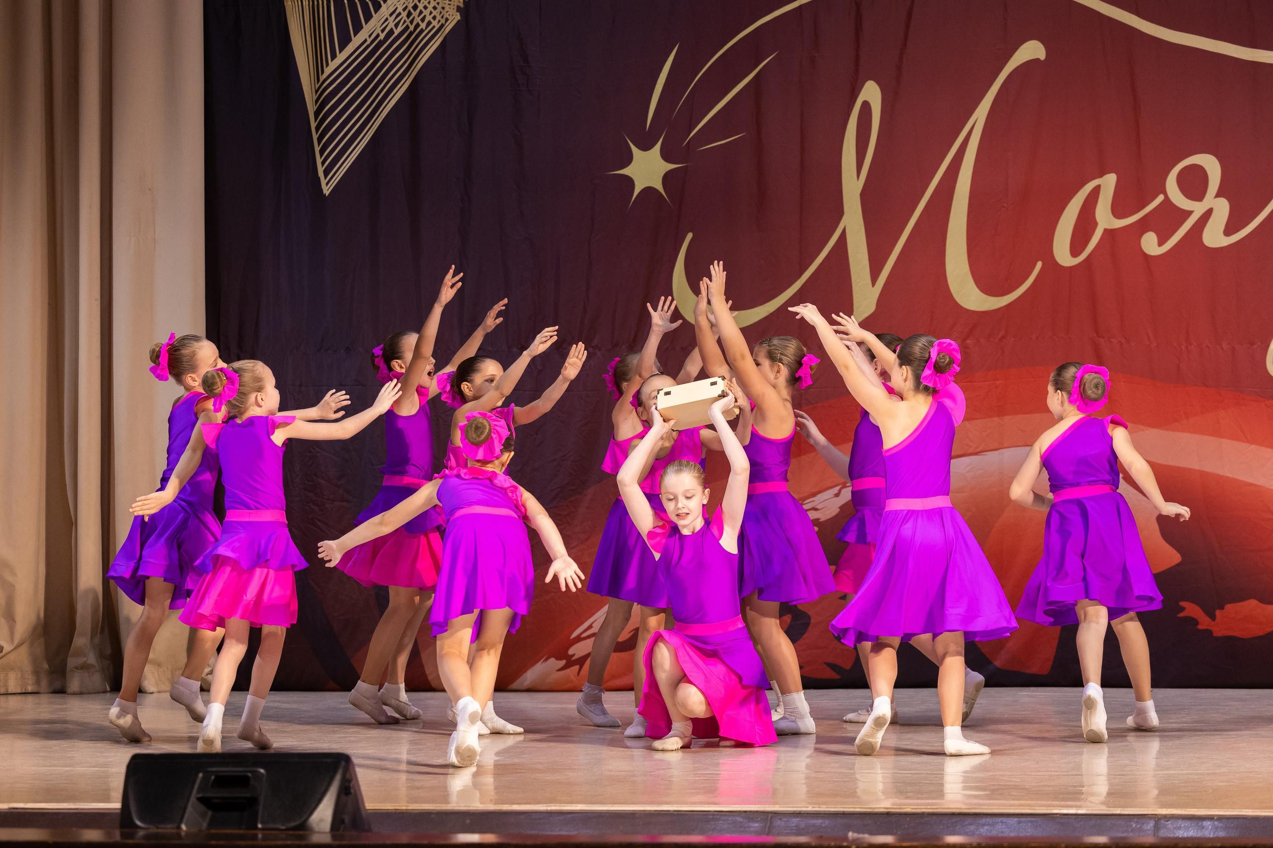 9 ноября, танцевальные номера, г. Волгоград. Золотое яблочко