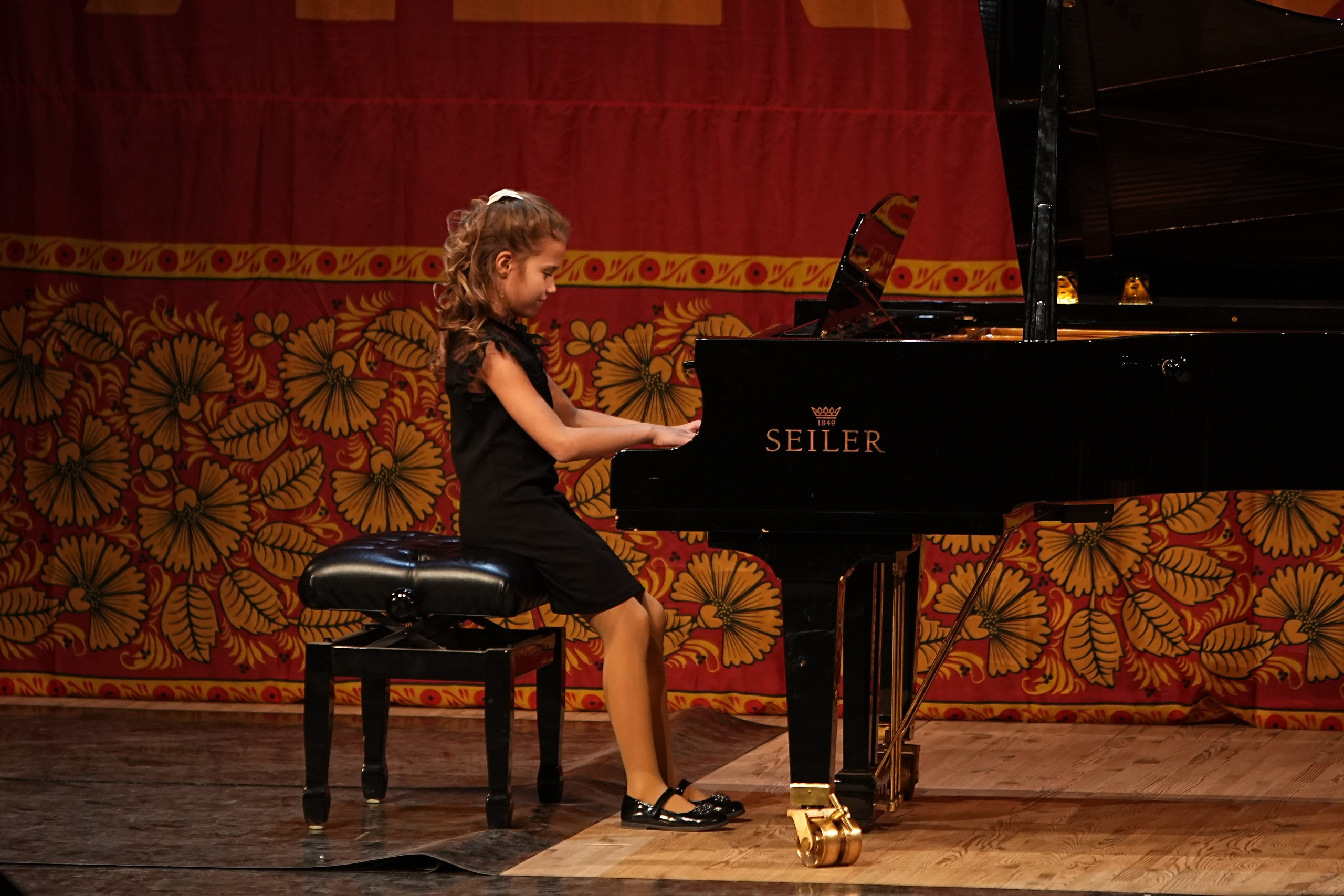 16 февраля, блок 2, г. Москва. Золотое яблочко