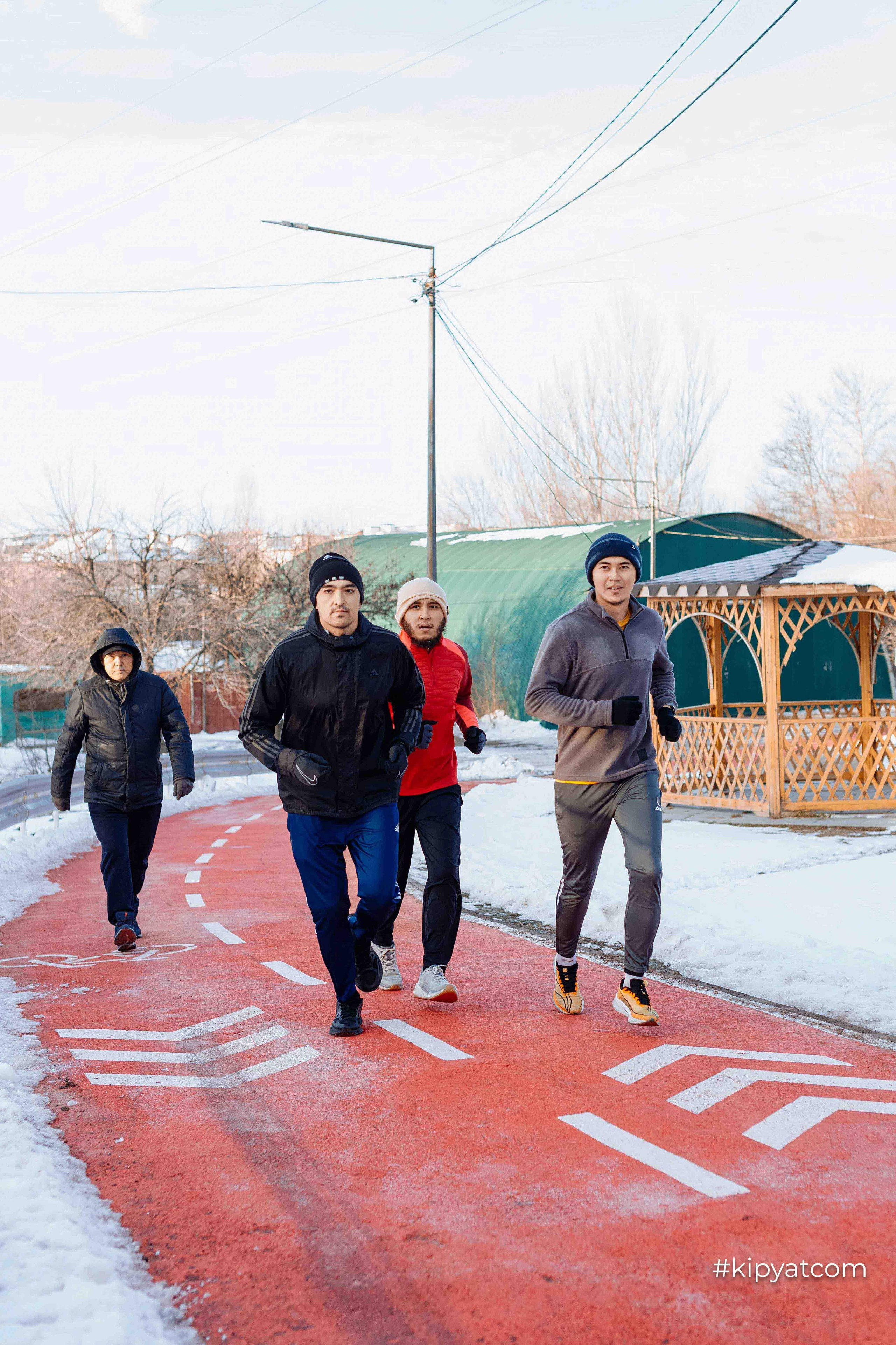 RUNHARD BY SPORTNATION