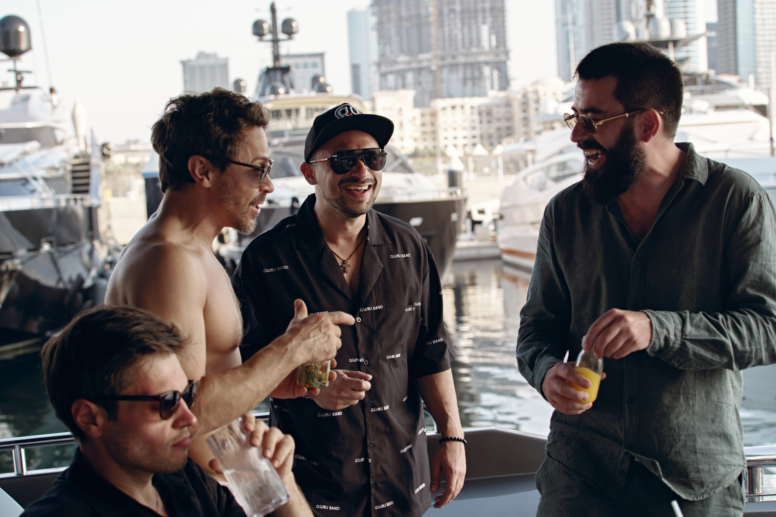 PAVEL DEREVYANKO. NOIZOMAX Художественный фотограф в Дубай