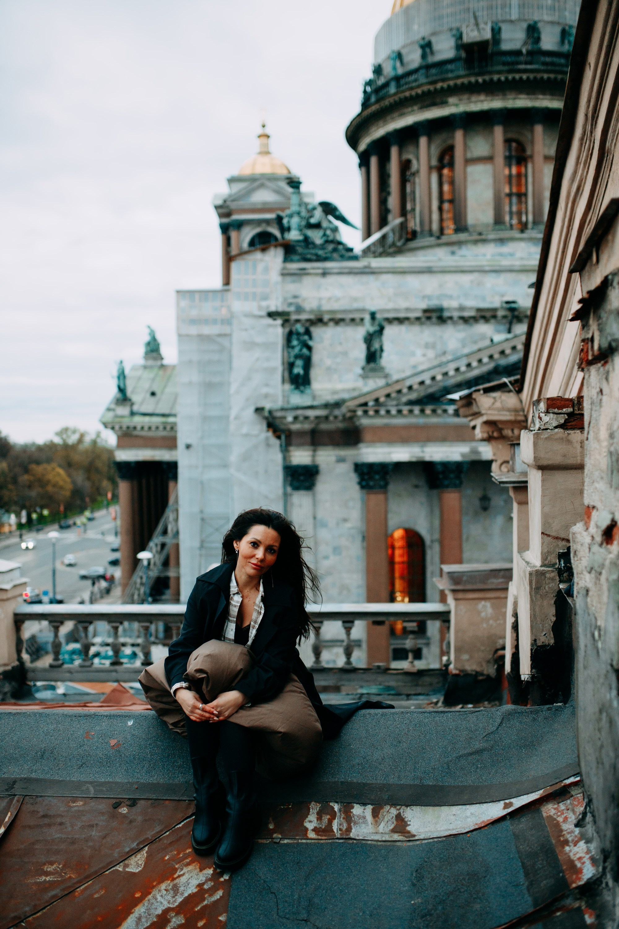 Фотосессия на крыше у Исаакиевского собора. Фотограф в Санкт-Петербурге Alina Film