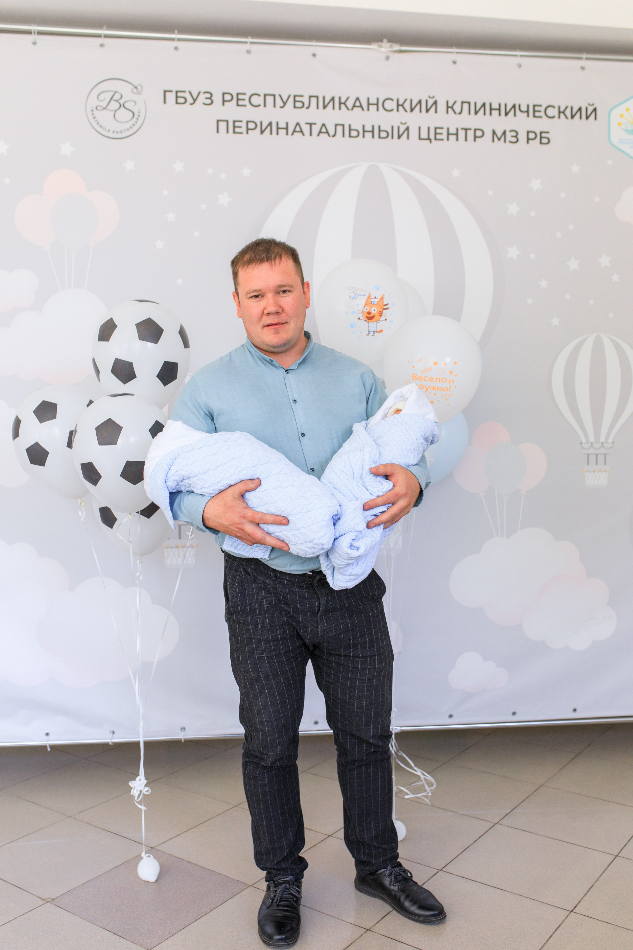 Съемка выписки из роддома. Фотограф в Уфе Ирина Идрисова