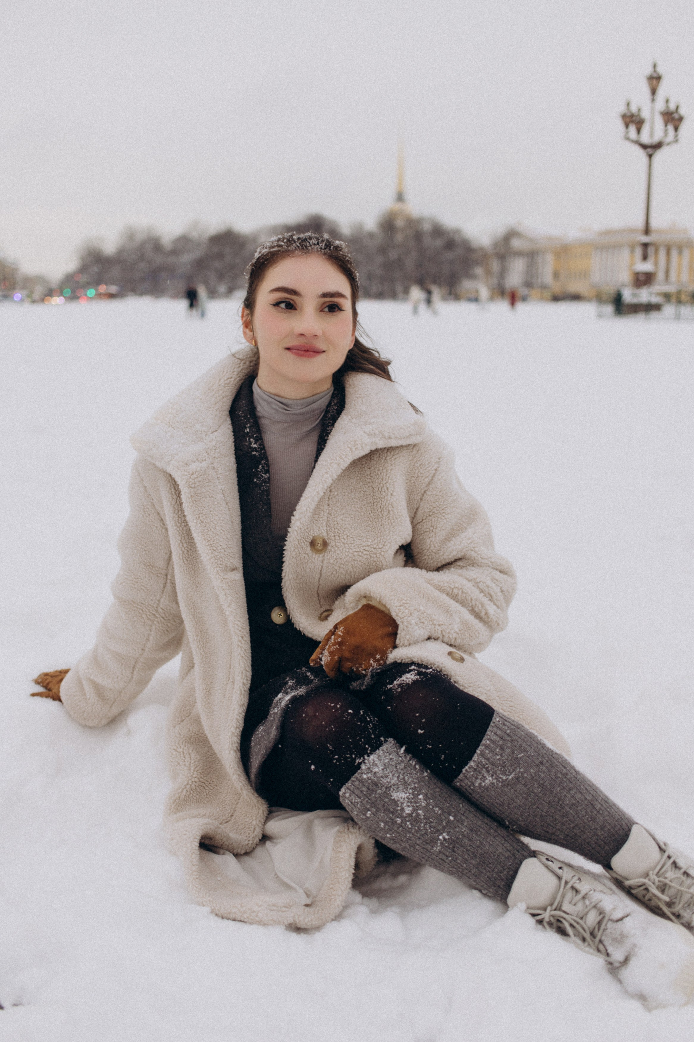 Яна в снежном городе. Портретный фотограф в Санкт-Петербурге Катя Протасевич
