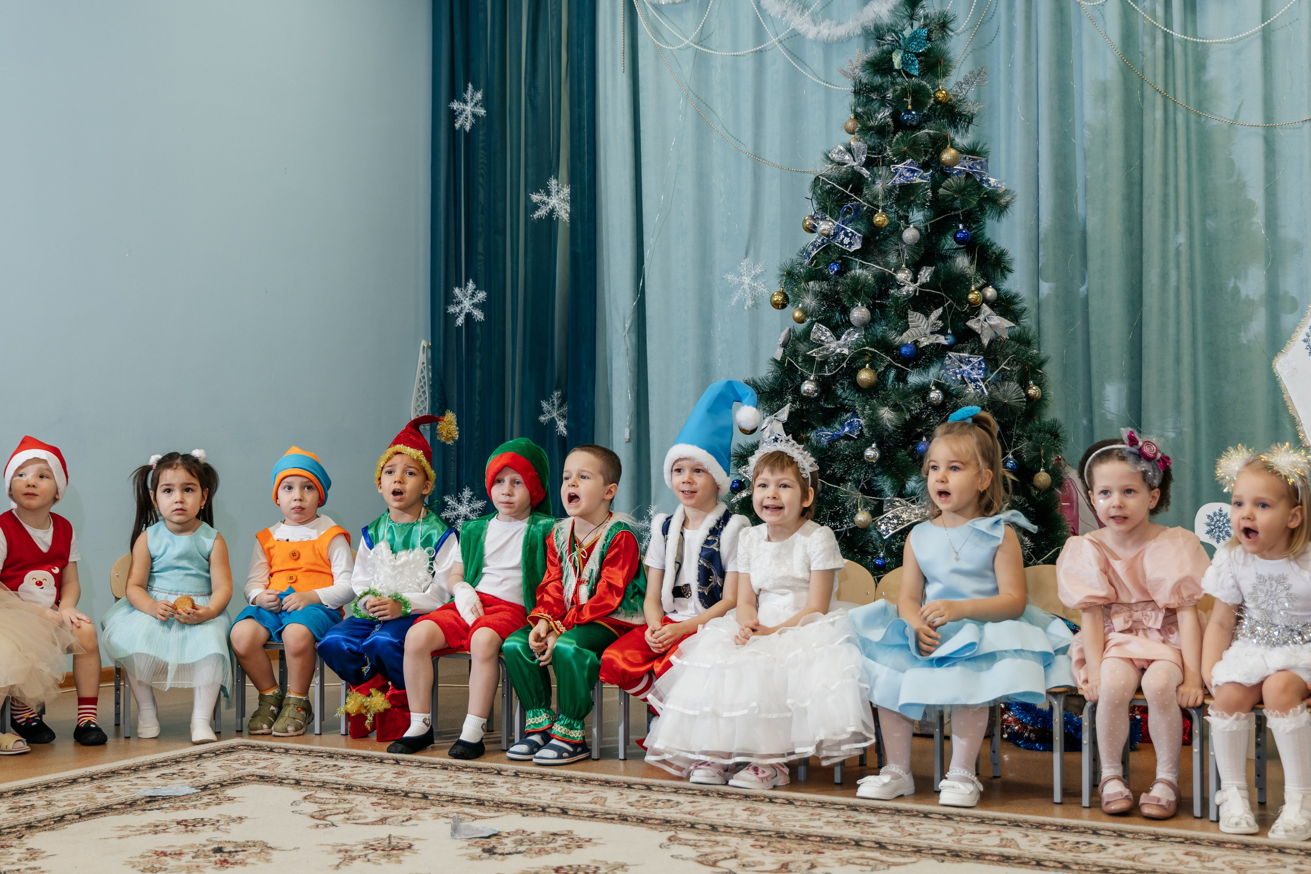 Детские сады и школы. Photograph Svetlana Volkova