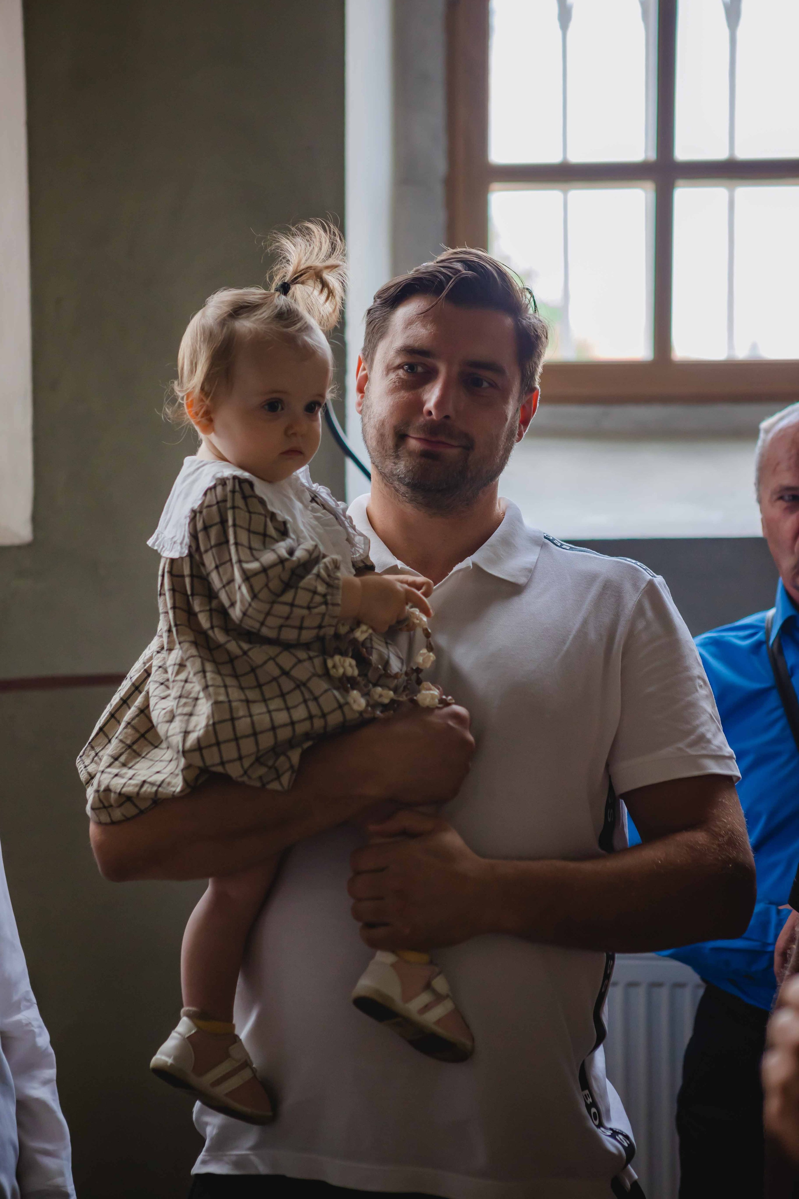 Таинство Крещения. Сайт с красивыми фотографиями и людьми