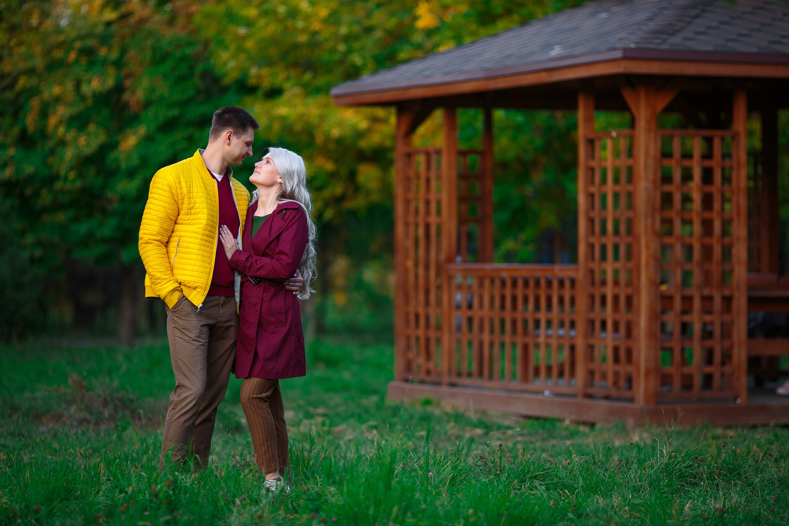 Осенняя фотосессия LoveStory. Свадебный и семейный фотограф в Алматы Алексей Балышев