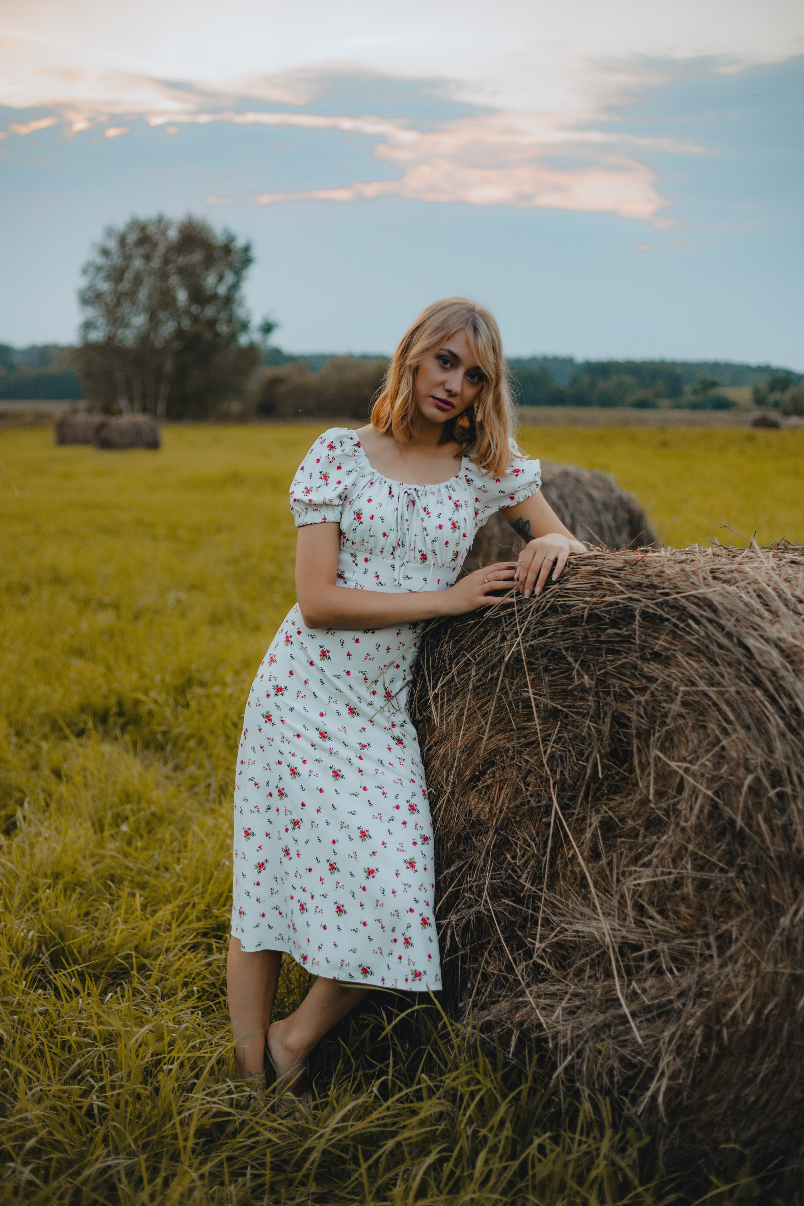 В сене. Фотограф на праздник в Москве