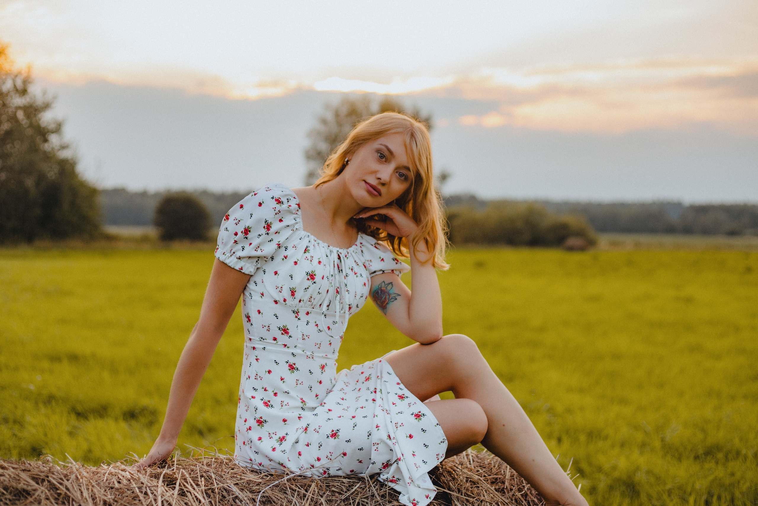 В сене. Фотограф на праздник в Москве