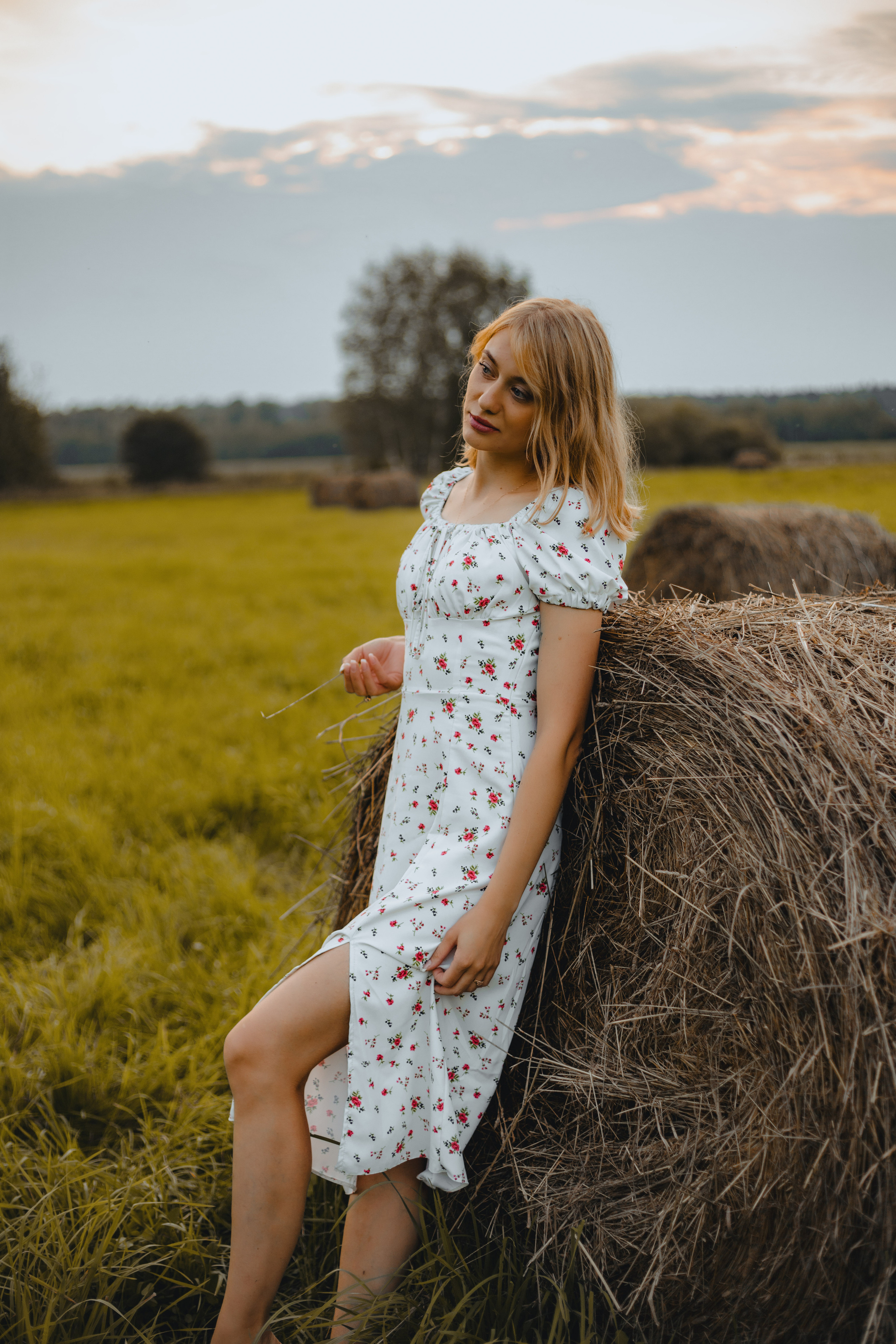 В сене. Фотограф на праздник в Москве